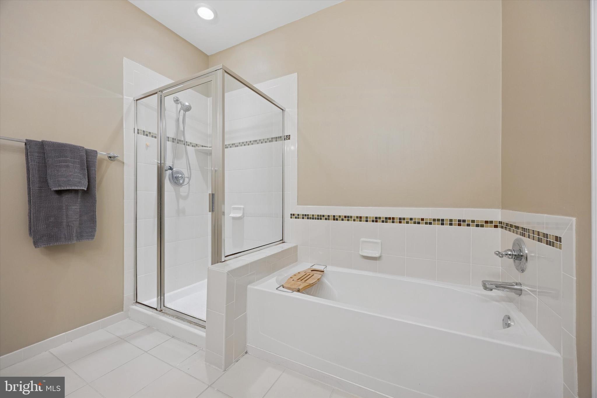 THE GRANDE AT RIVERVIEW - Residential