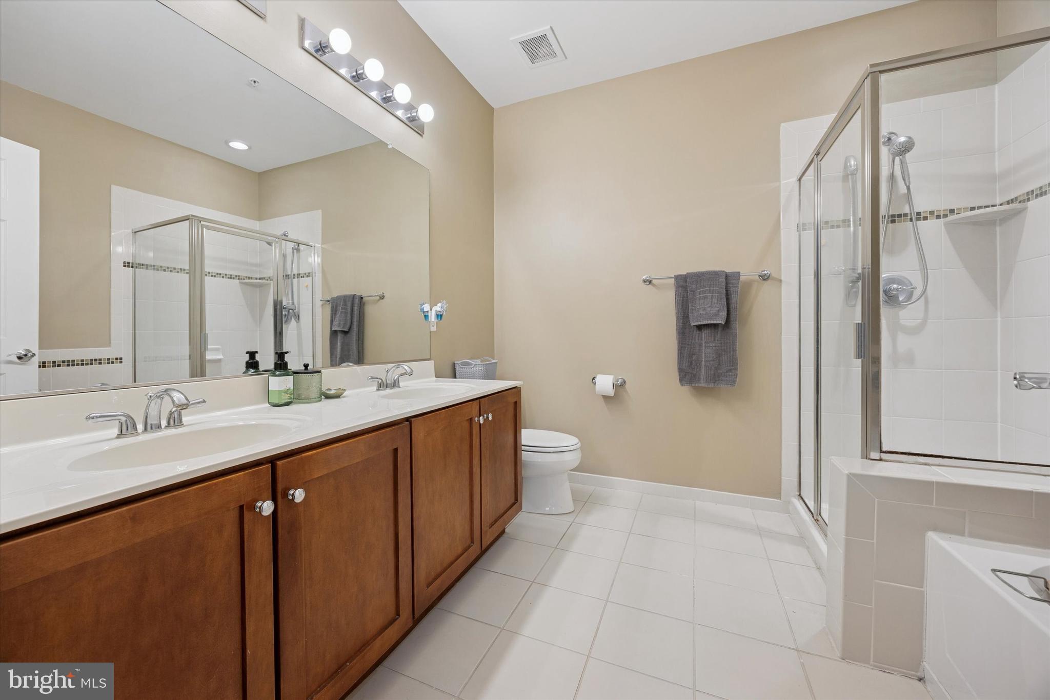 THE GRANDE AT RIVERVIEW - Residential