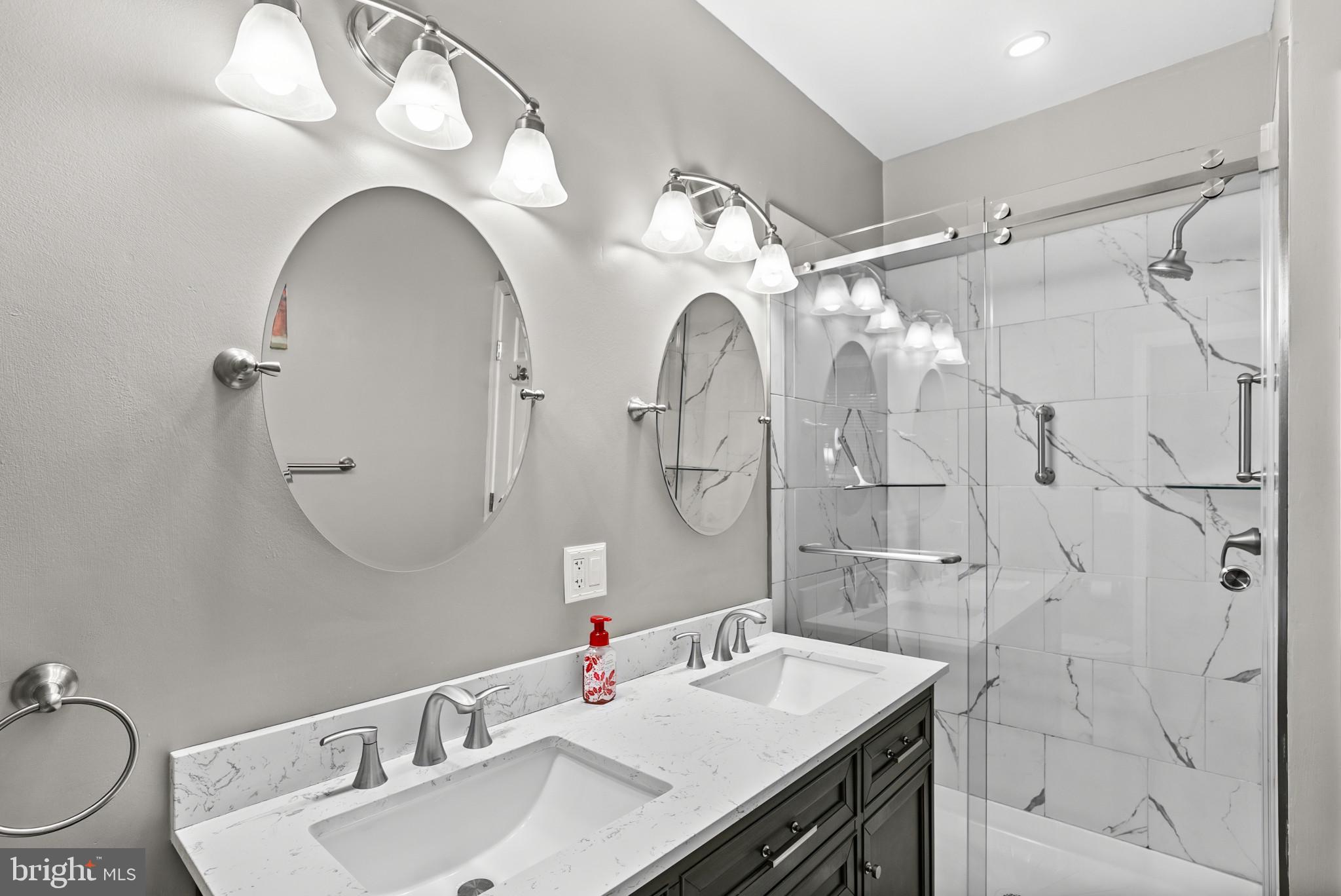 WELLFLEET MEWS - Residential