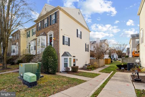 Photo of 2421 Lizbec Court #11C, CROFTON, MD 21114 (MLS # MDAA2133284)