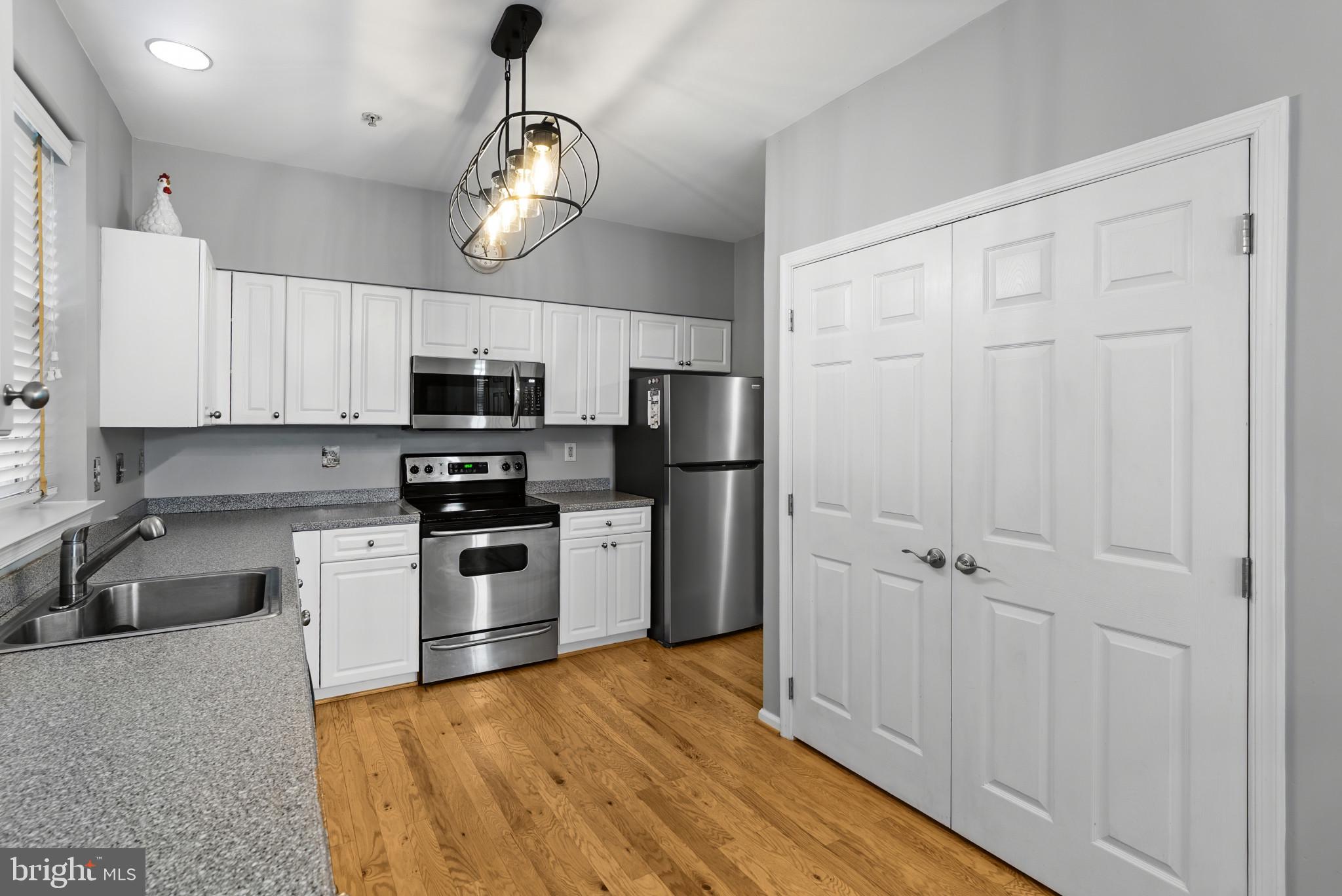 WELLFLEET MEWS - Residential