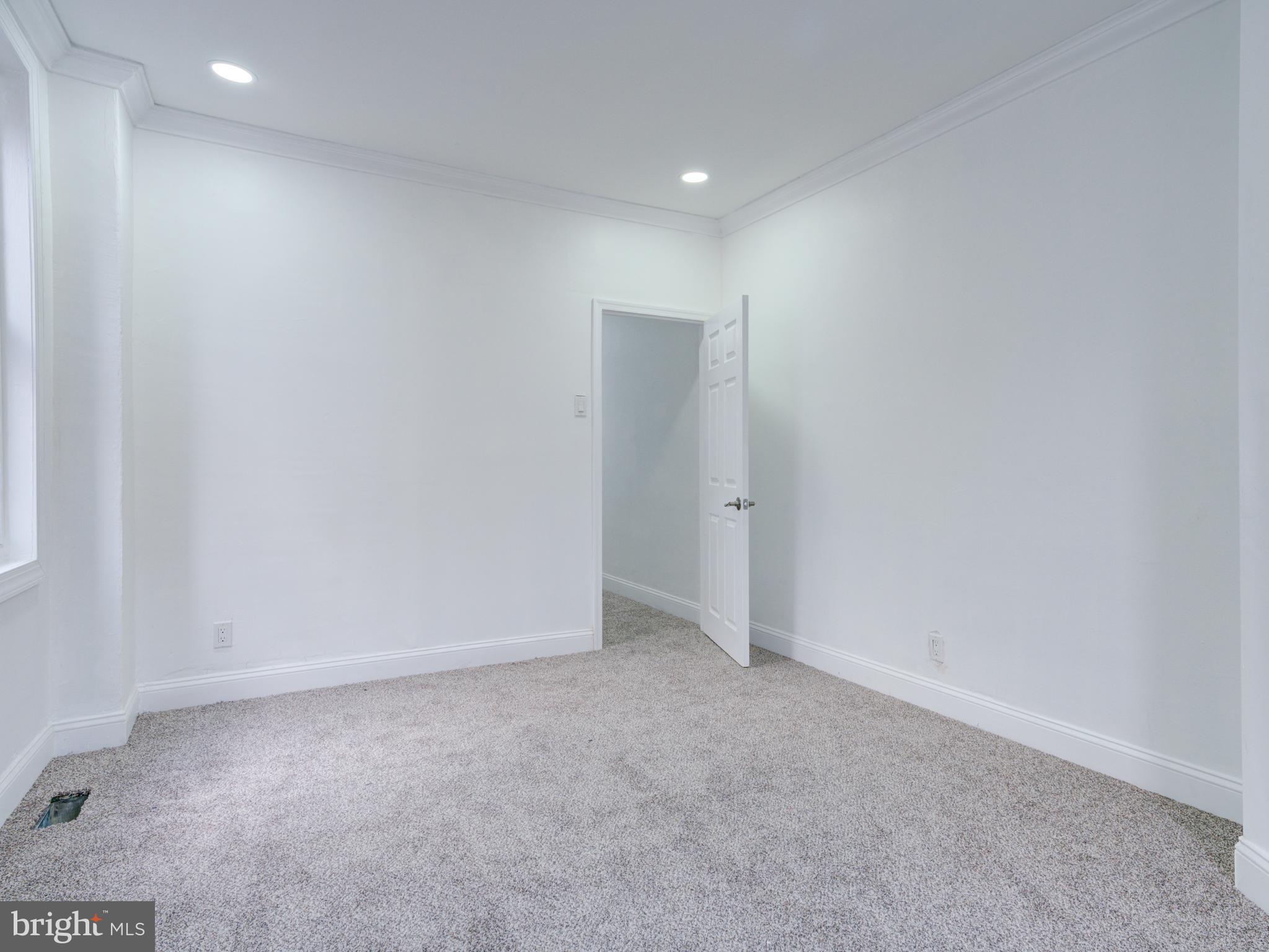 PHILADELPHIA (WEST) - Residential