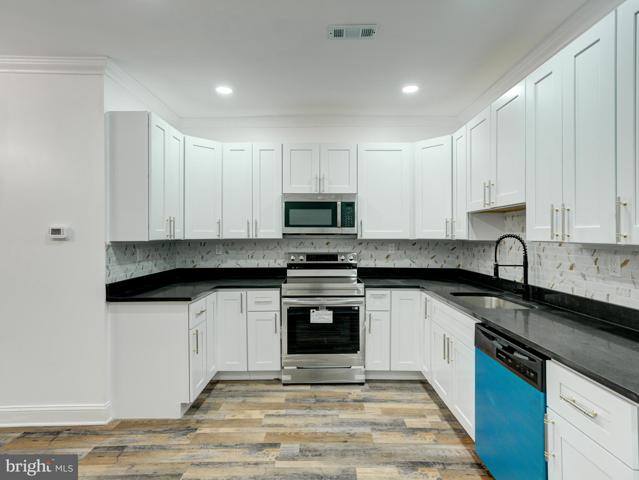 PHILADELPHIA (WEST) - Residential