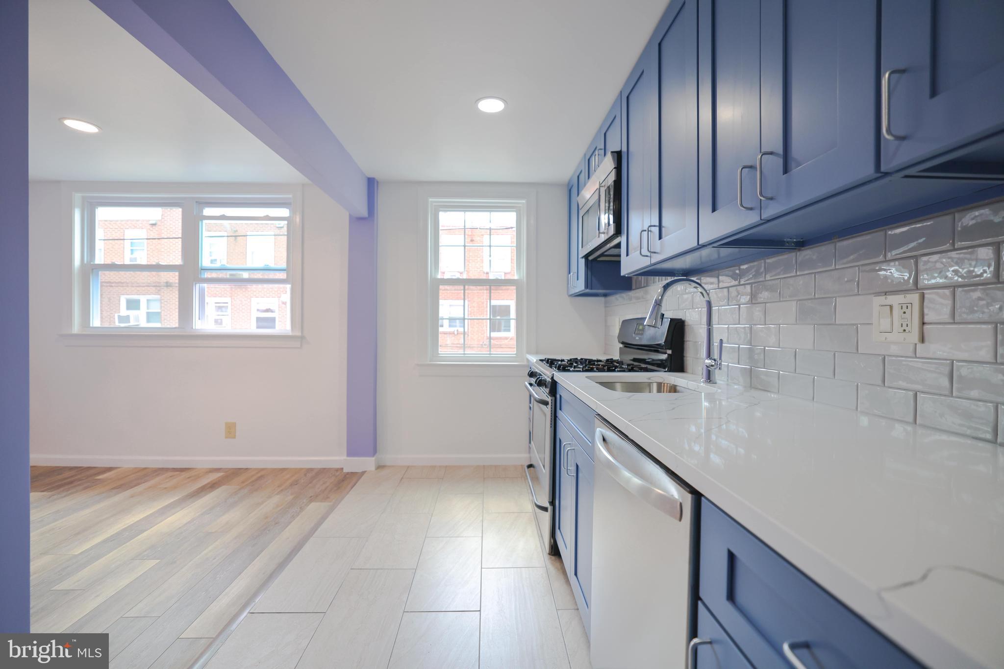 OXFORD CIRCLE - Residential