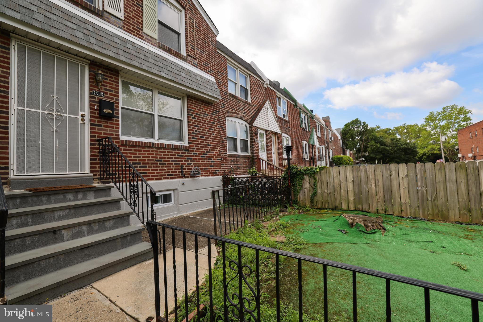 OXFORD CIRCLE - Residential