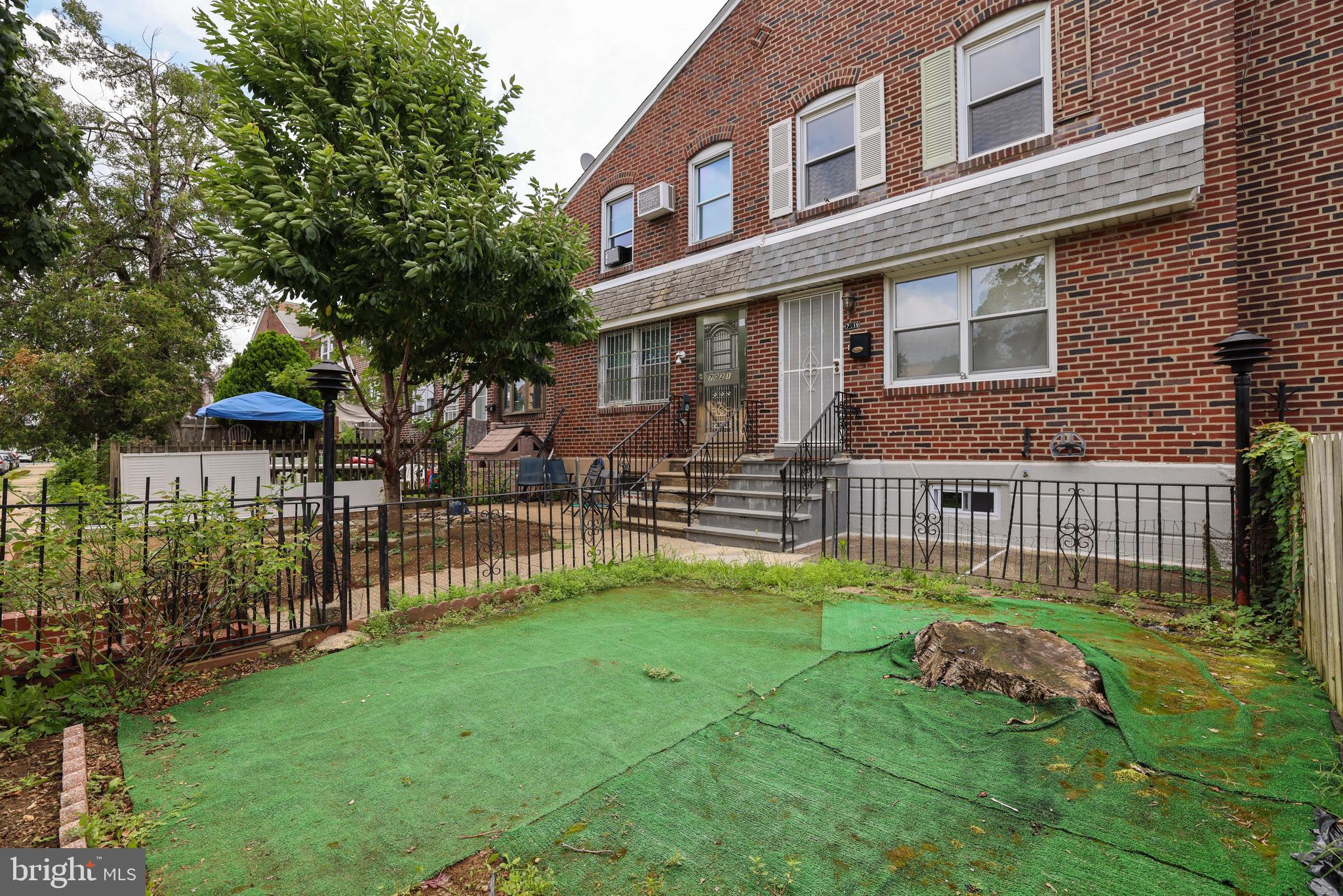 OXFORD CIRCLE - Residential