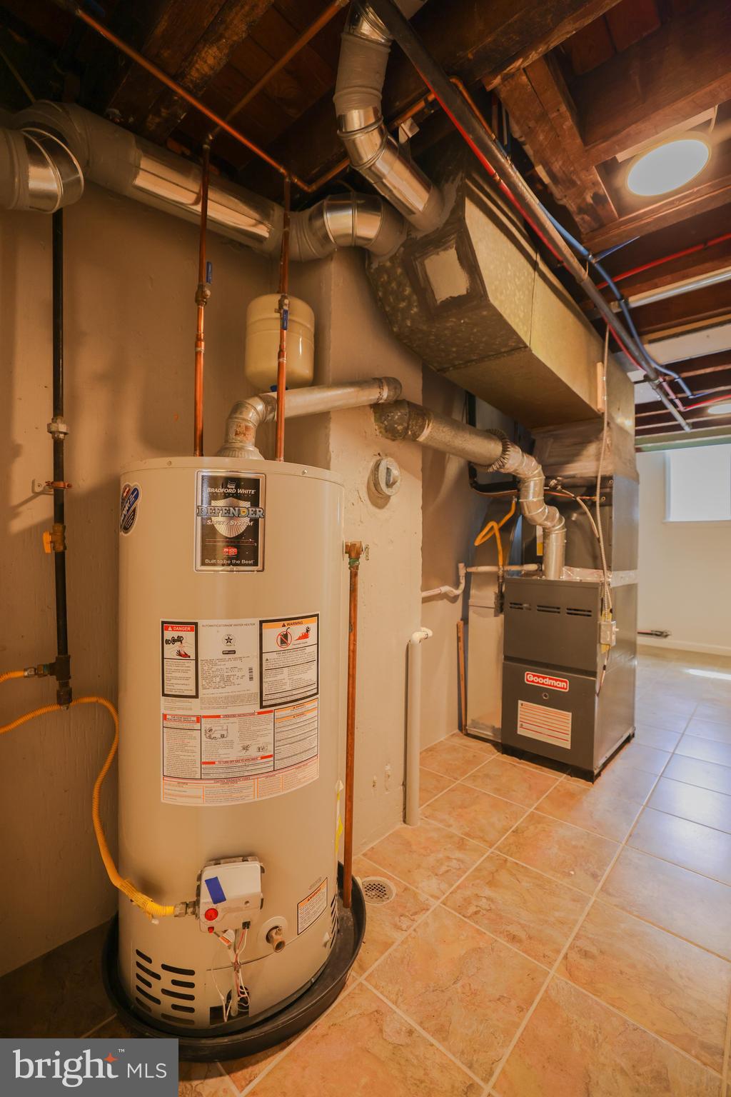 OXFORD CIRCLE - Residential