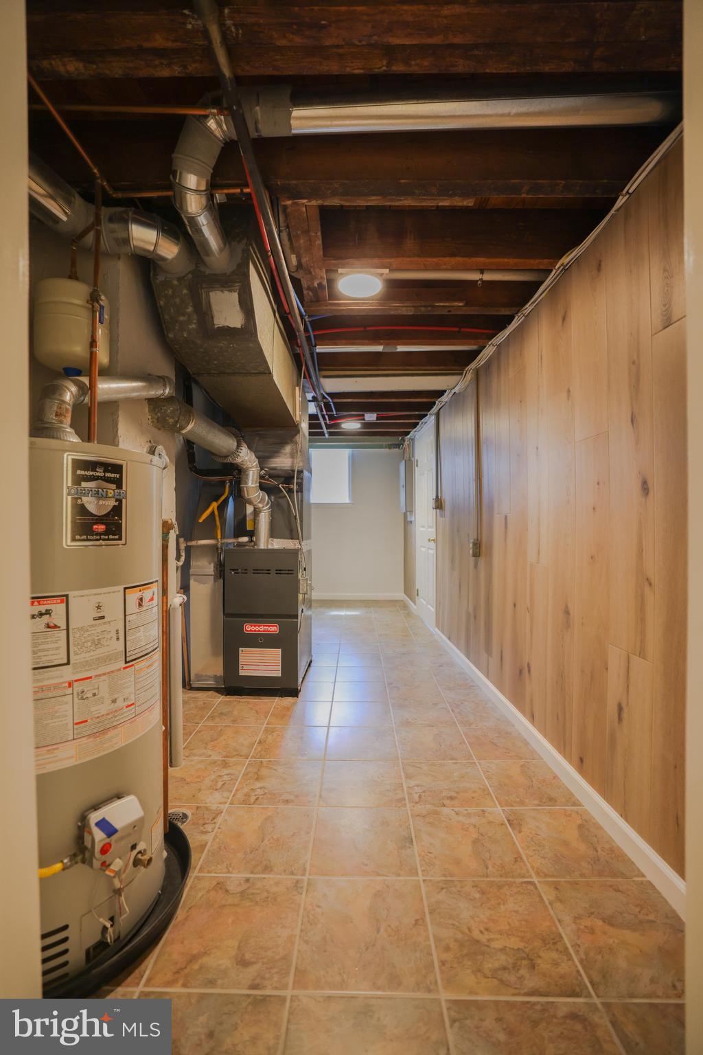 OXFORD CIRCLE - Residential