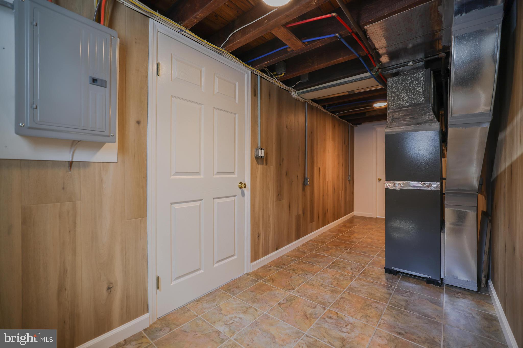 OXFORD CIRCLE - Residential