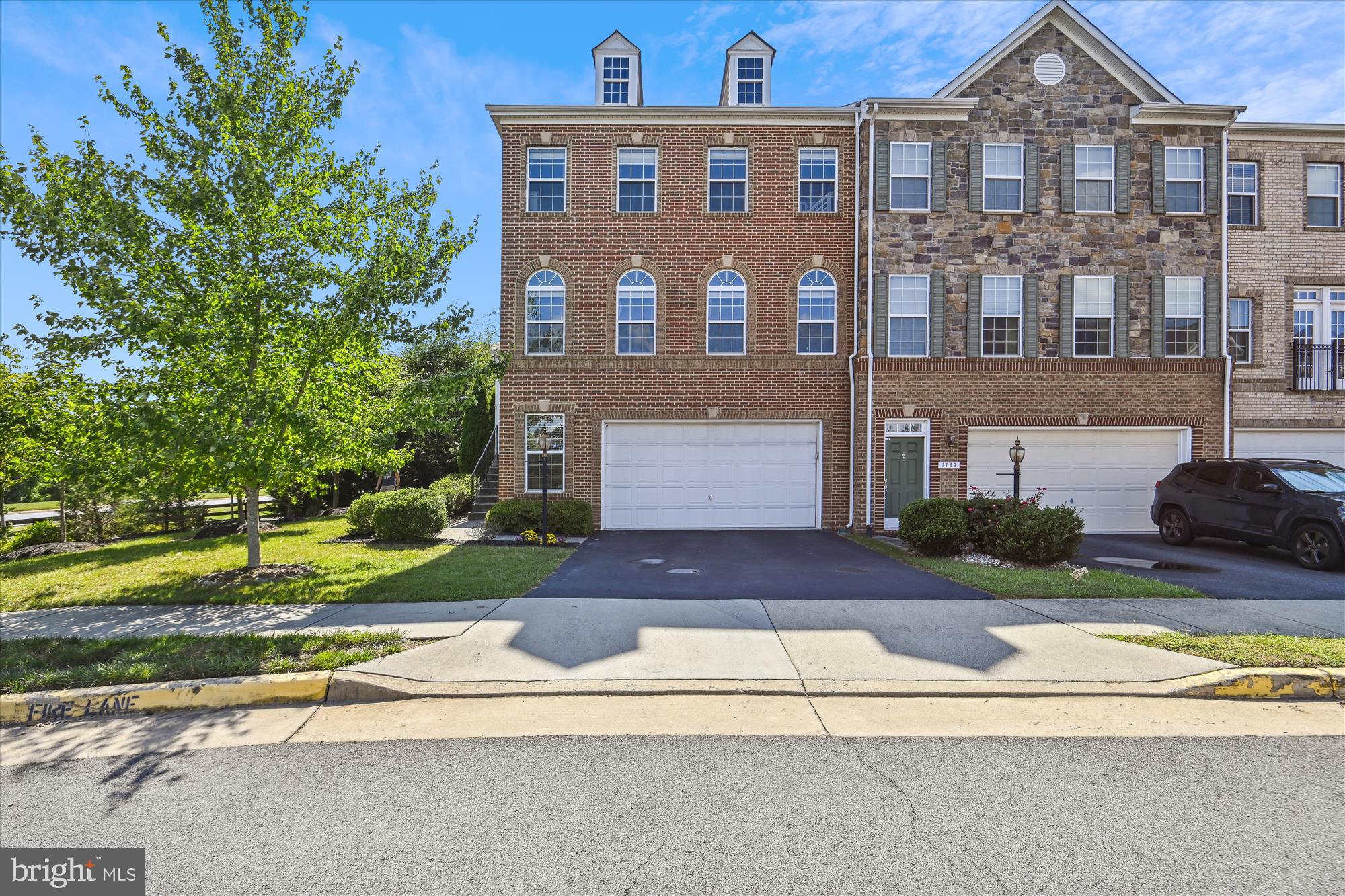 RIVER POINTE - Residential