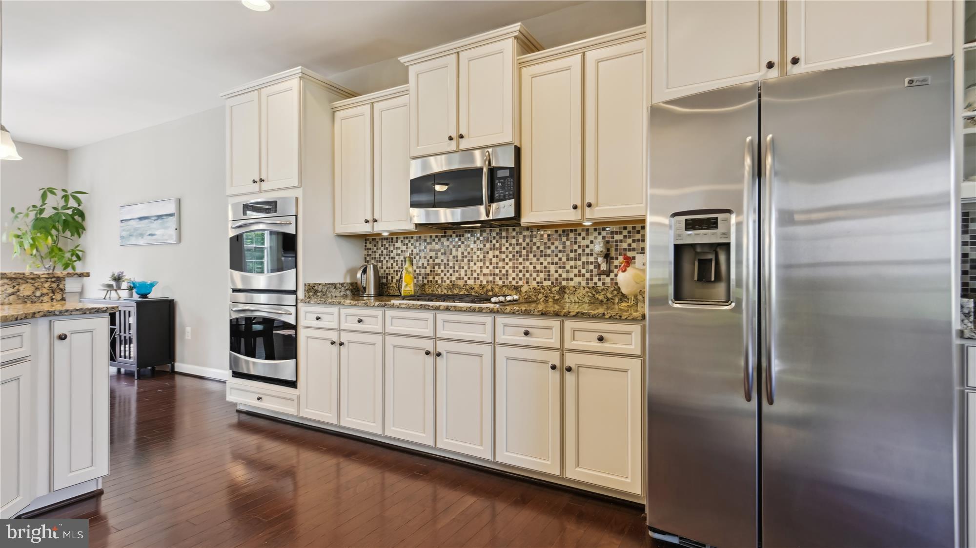 RIVER POINTE - Residential