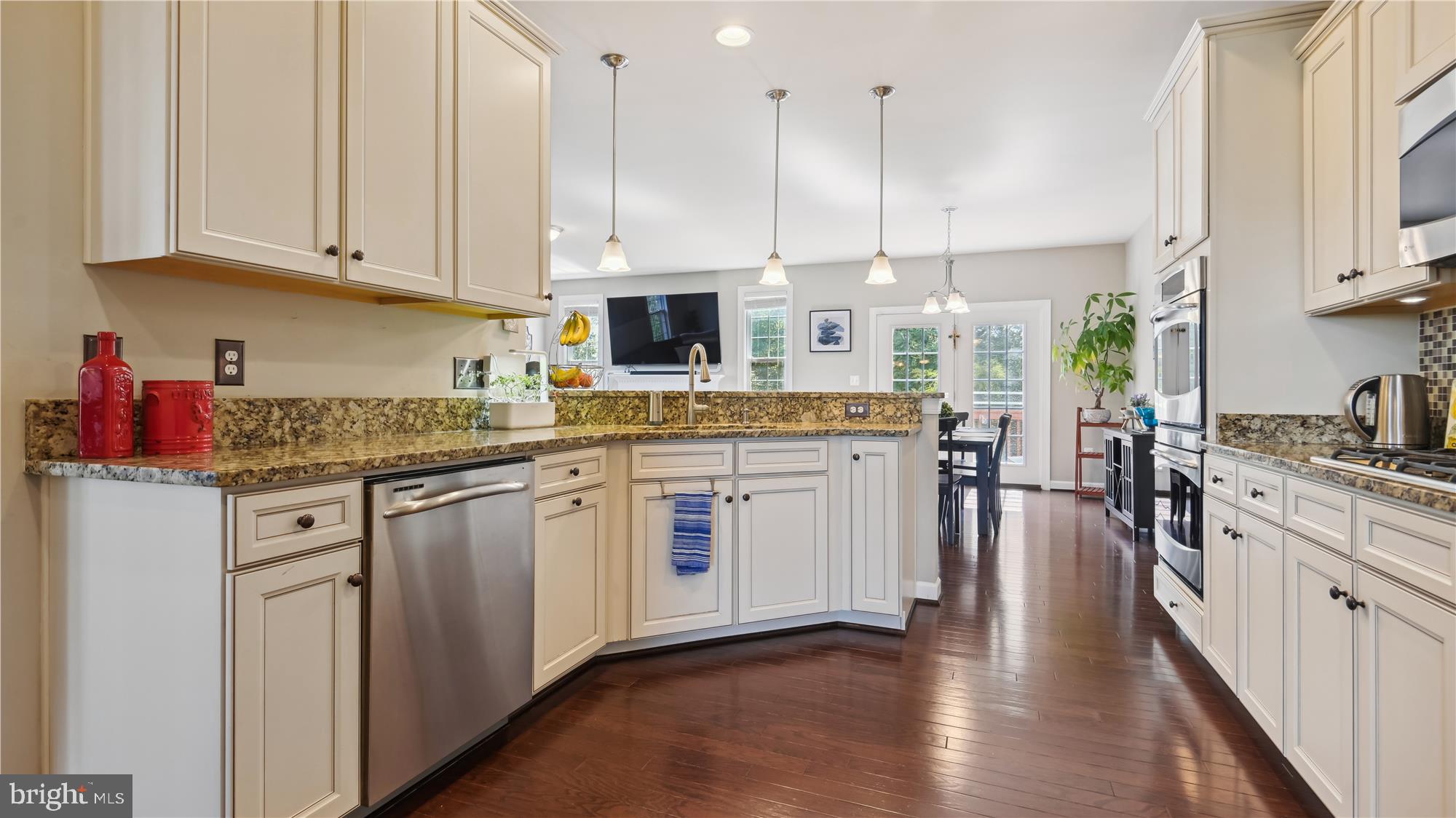 RIVER POINTE - Residential