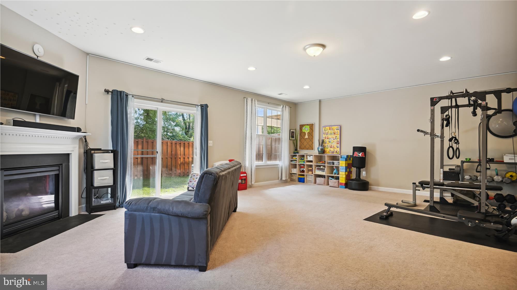 RIVER POINTE - Residential