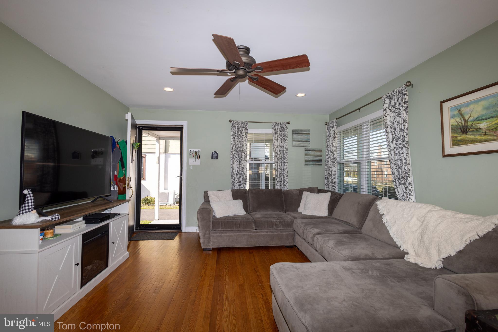 HILLTOP ESTATES - Residential