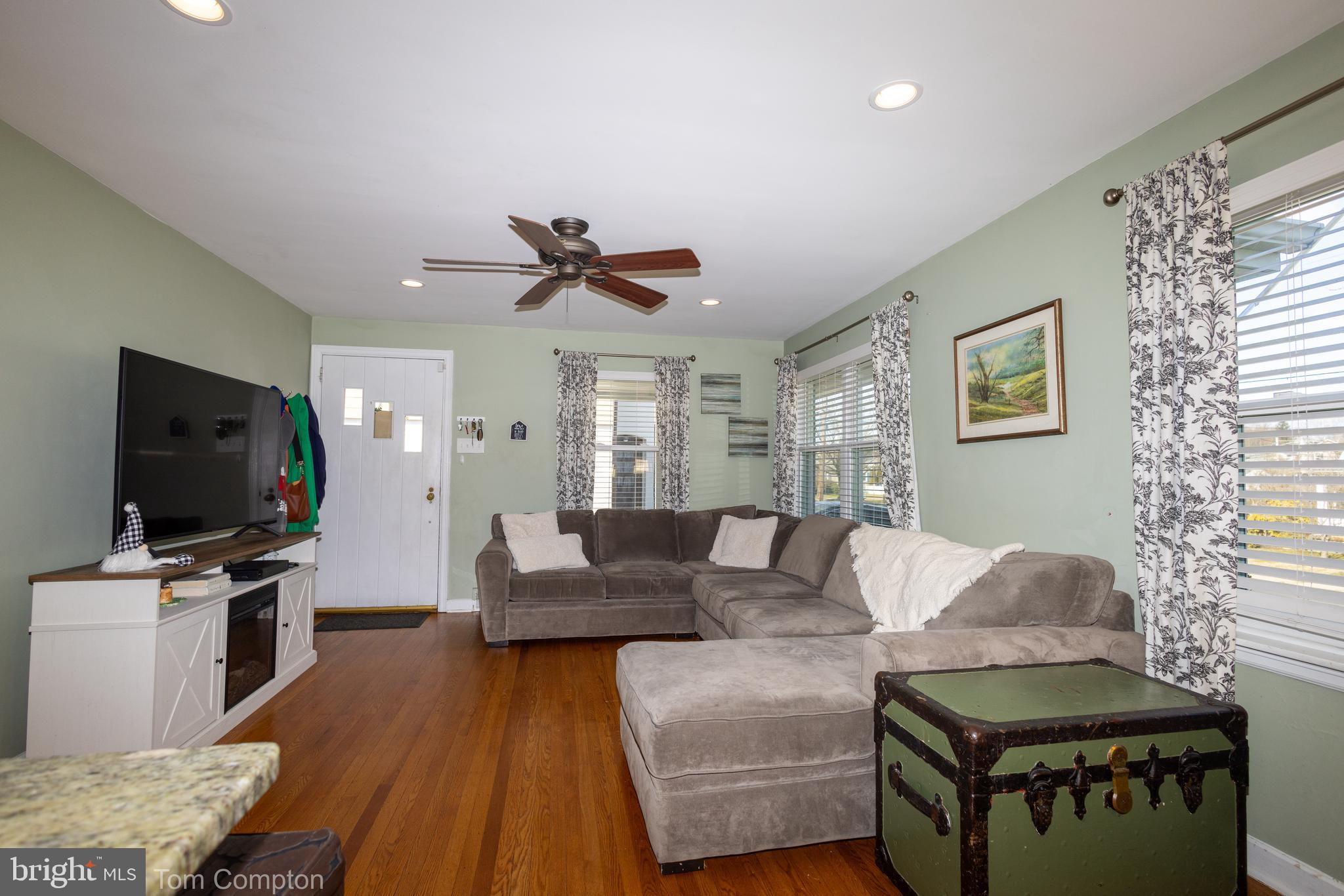 HILLTOP ESTATES - Residential