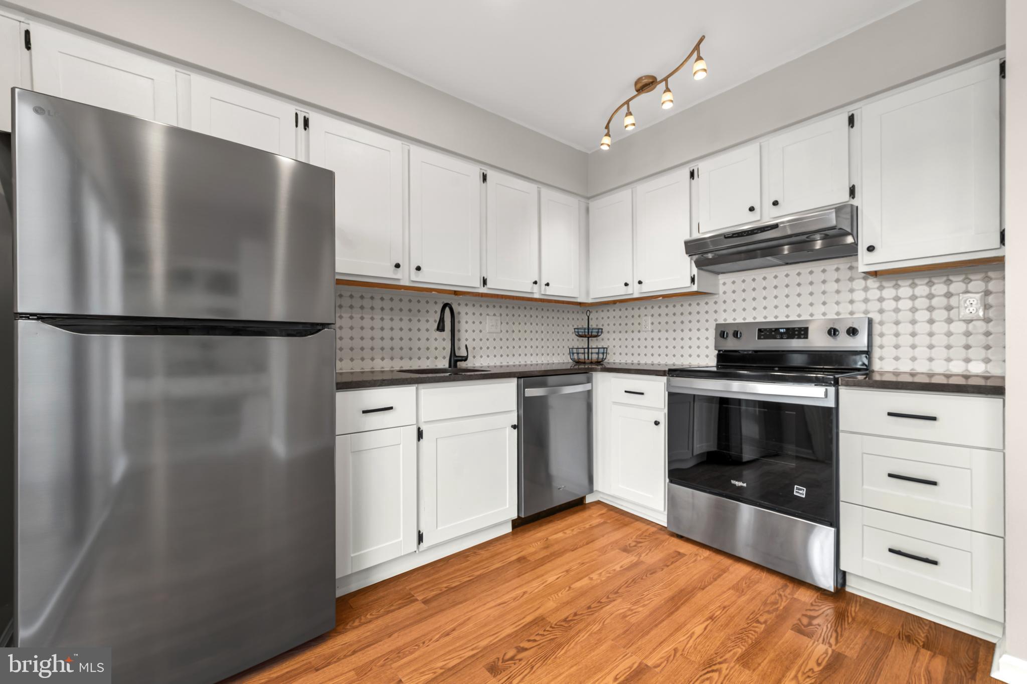 WILLISTOWN WOODS - Residential