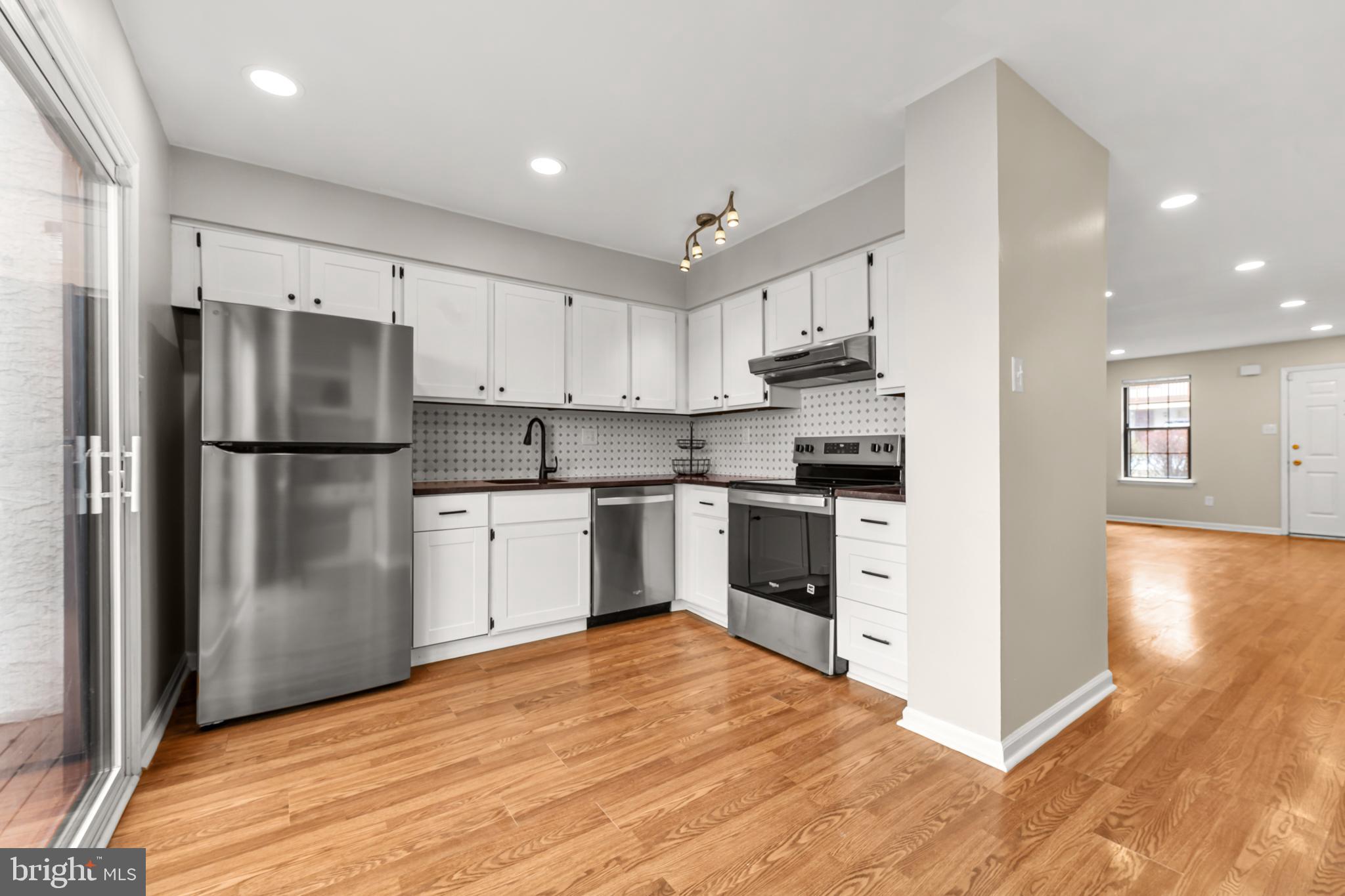 WILLISTOWN WOODS - Residential