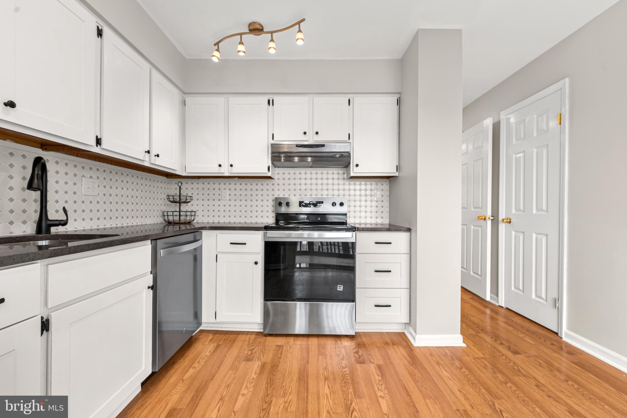 WILLISTOWN WOODS - Residential