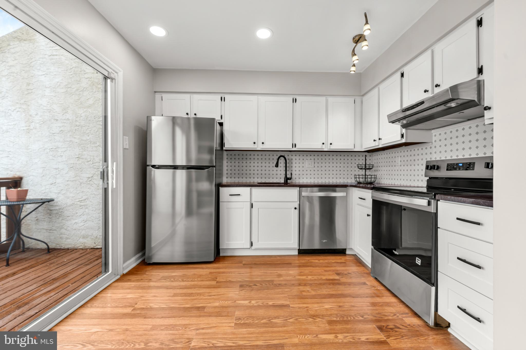 WILLISTOWN WOODS - Residential