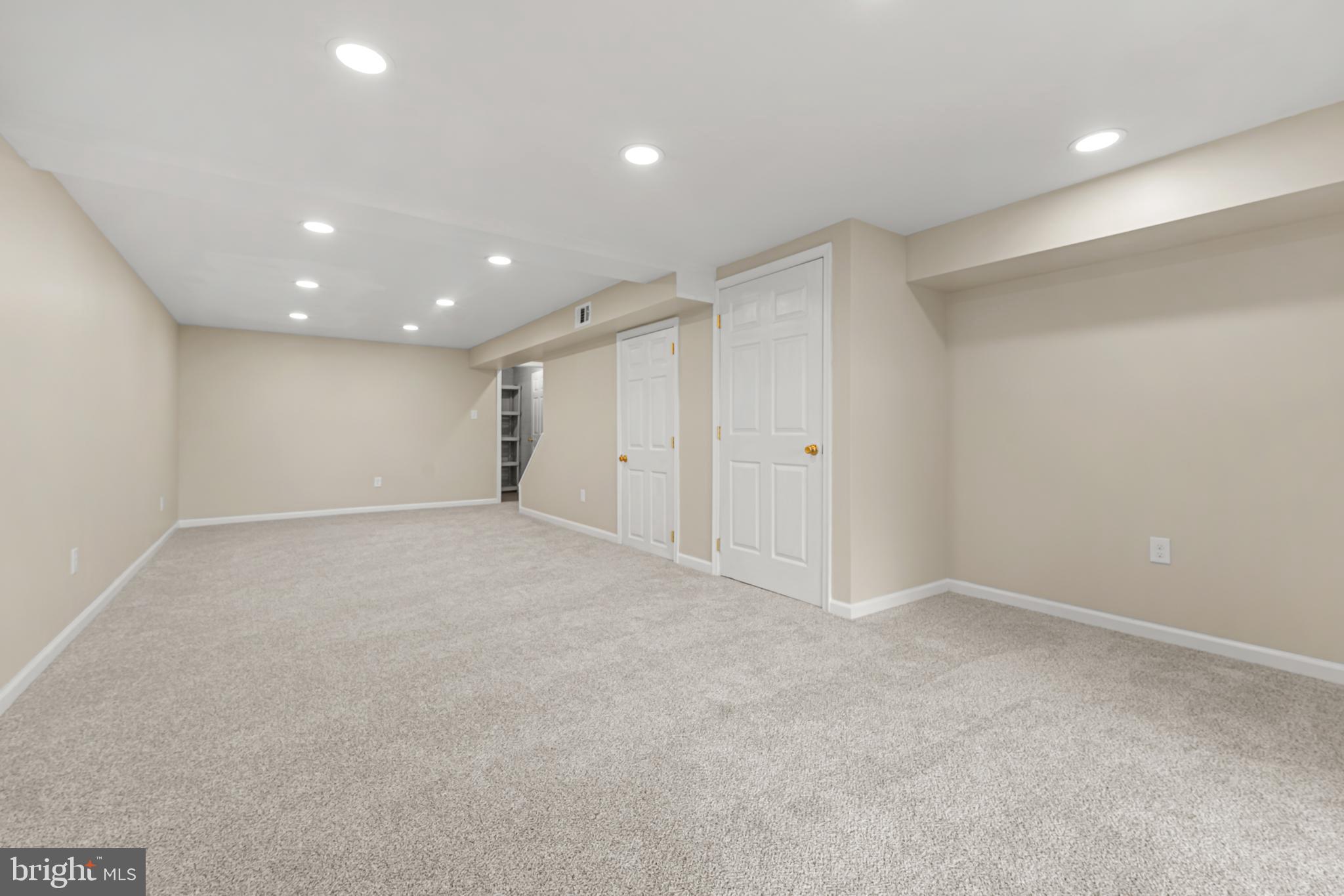 WILLISTOWN WOODS - Residential