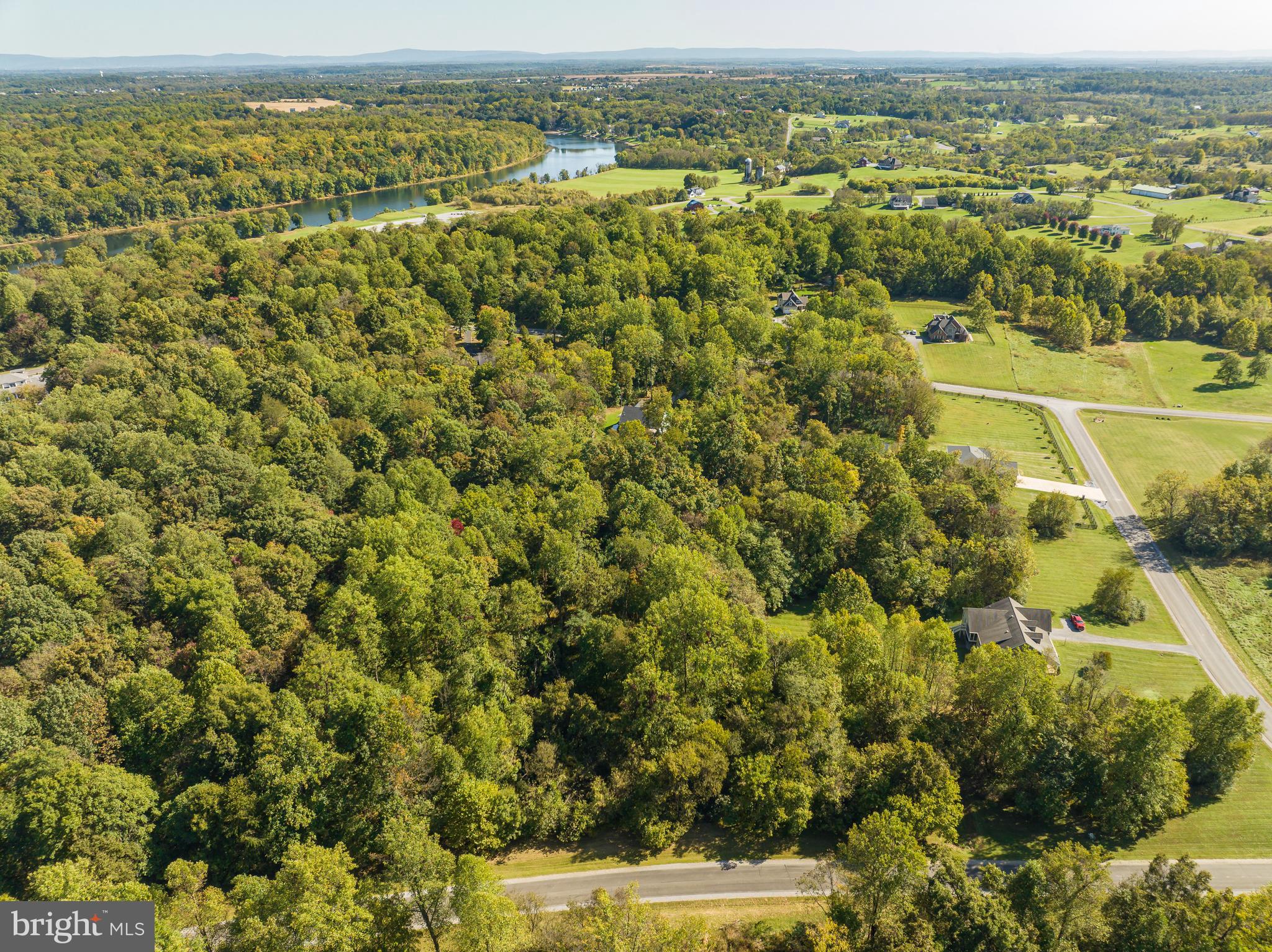 CROSSINGS ON THE POTOMAC - Land