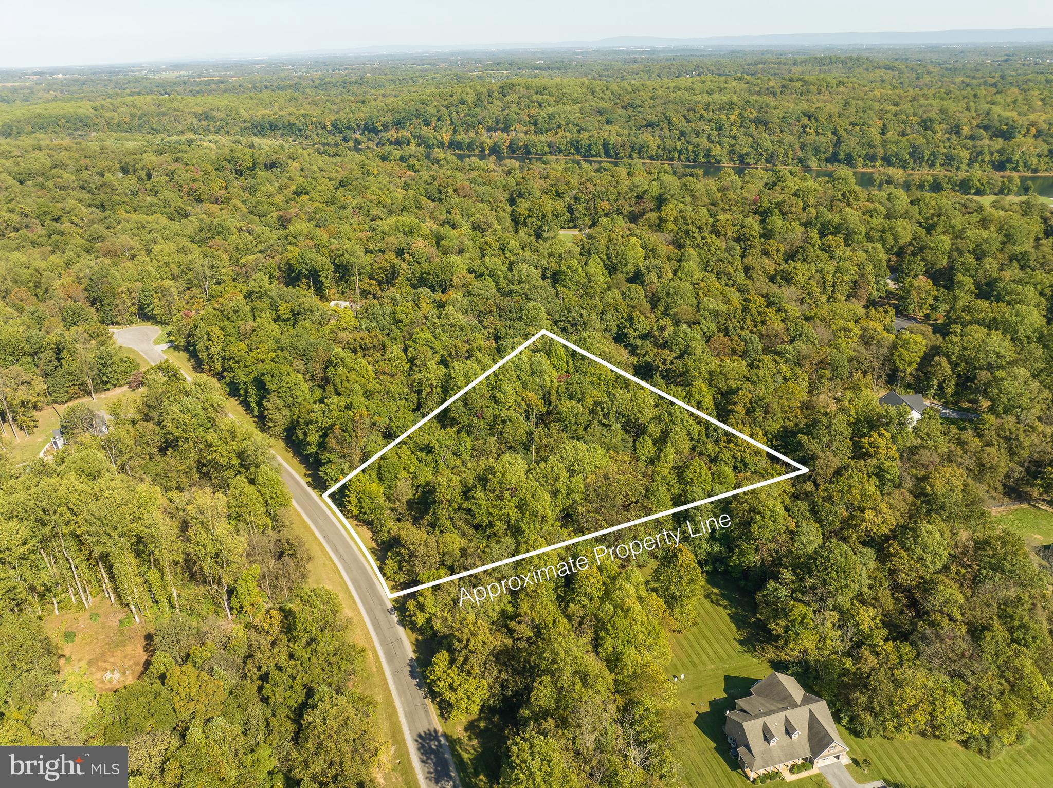 CROSSINGS ON THE POTOMAC - Land