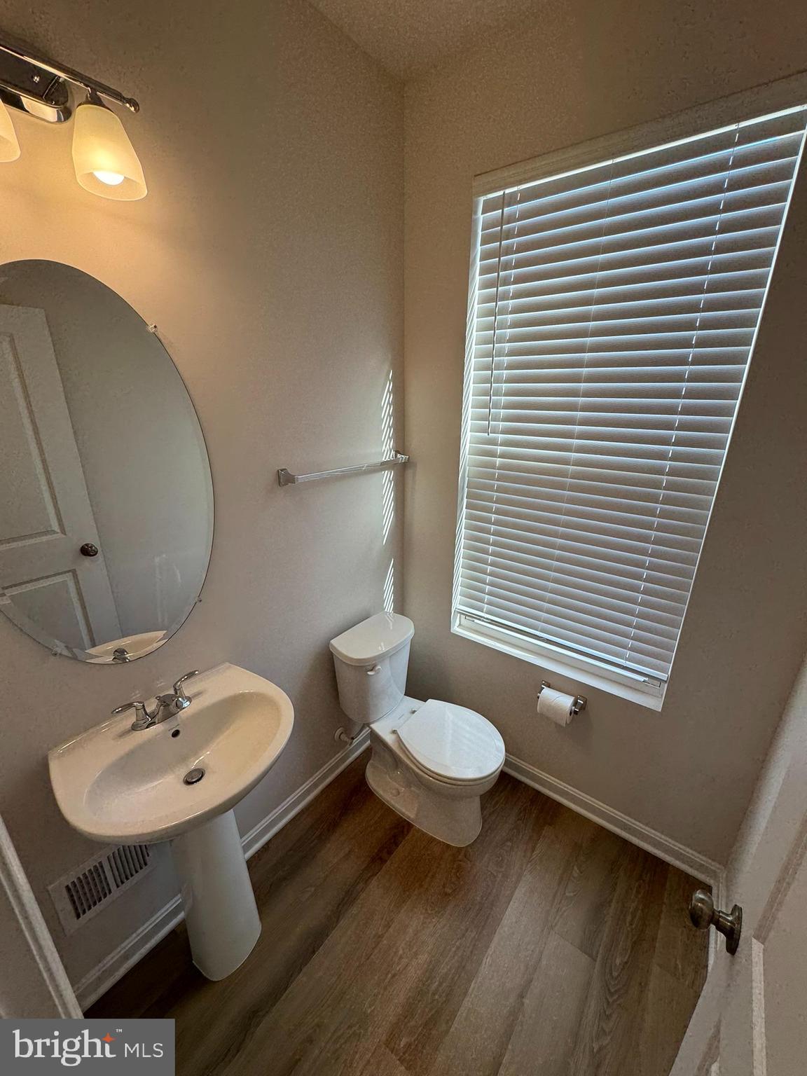 PRESIDENTS POINTE - Residential Lease