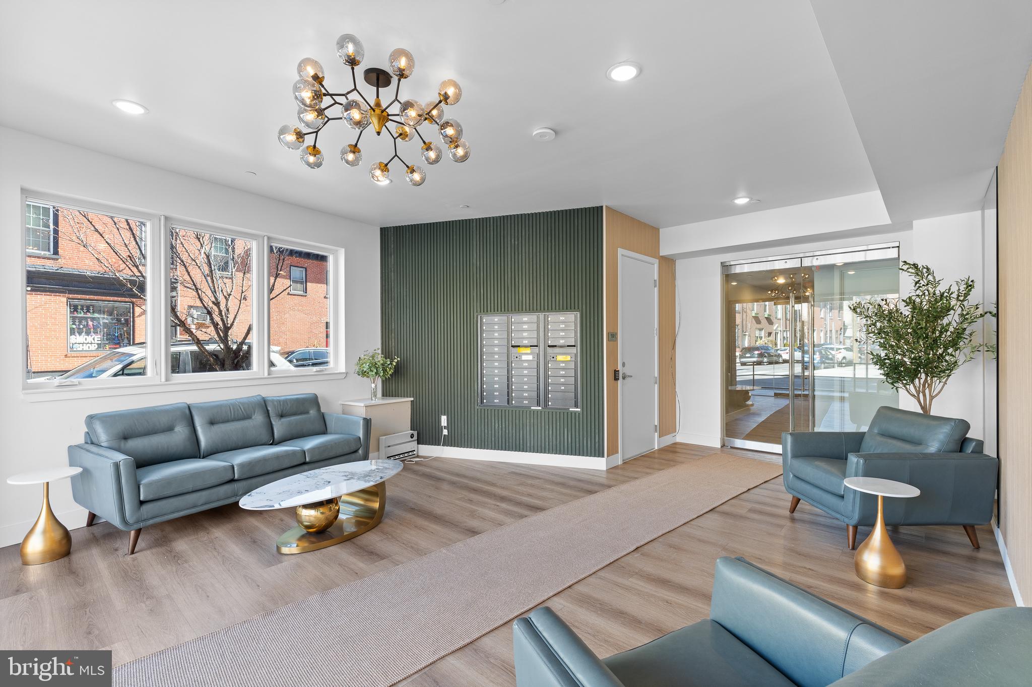 QUEEN VILLAGE - Residential Lease