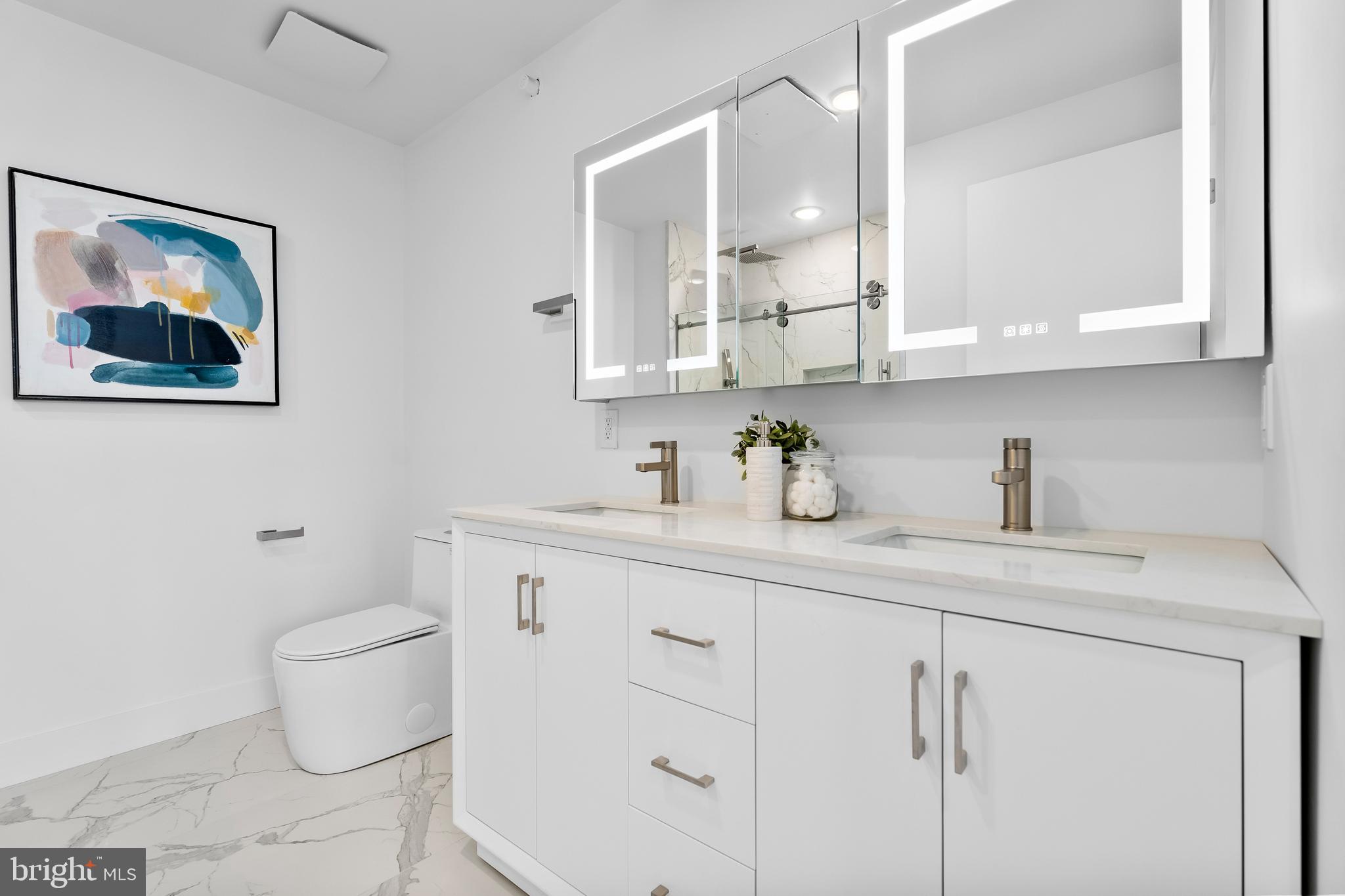 QUEEN VILLAGE - Residential Lease