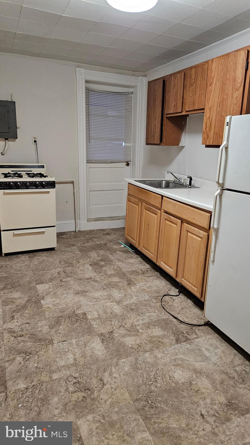 6330 WINDSOR MILLS ROAD