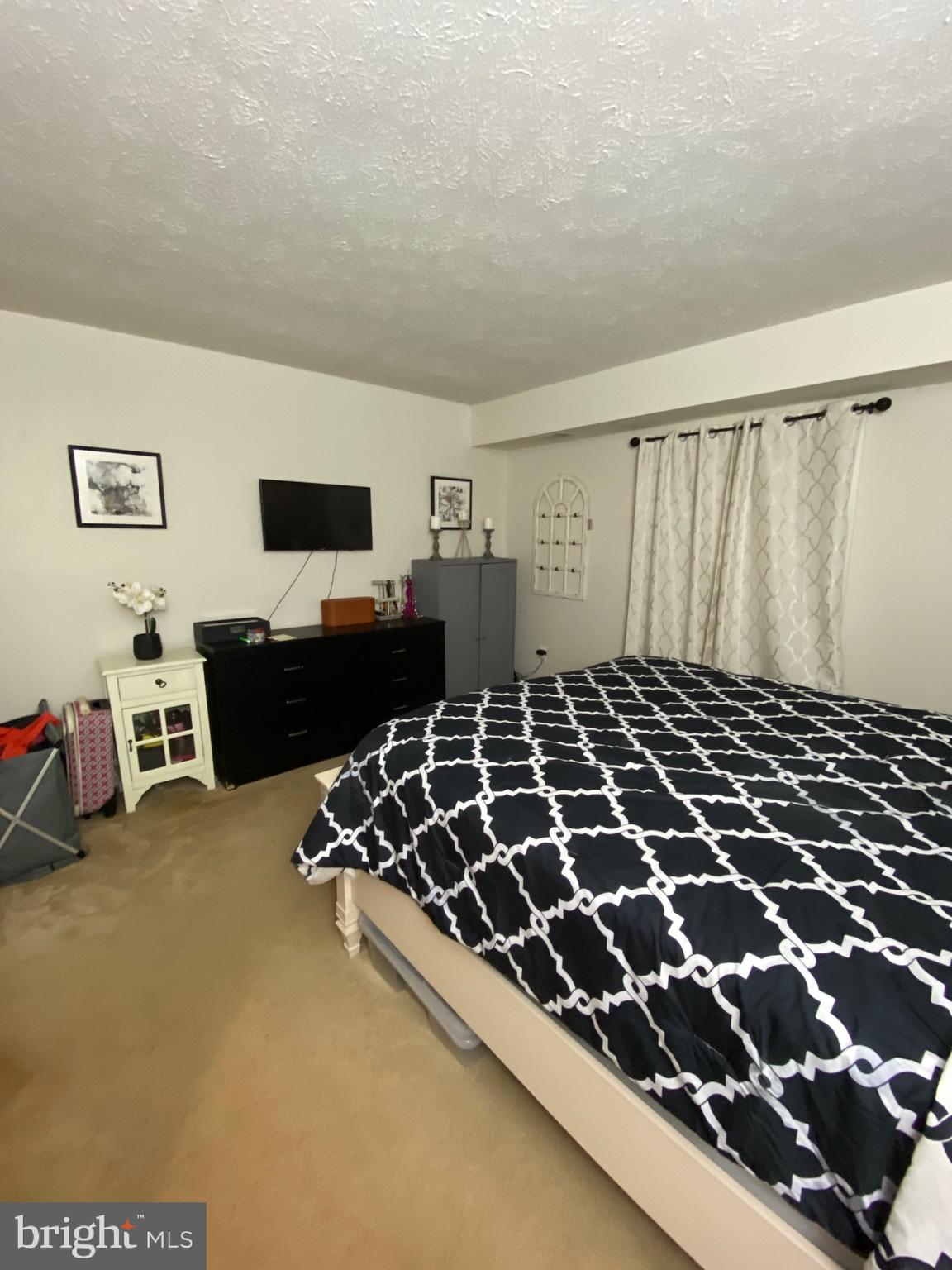 WILLOW POINT - Residential Lease