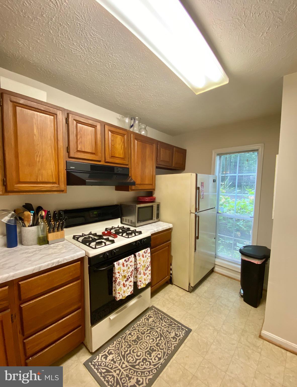 WILLOW POINT - Residential Lease