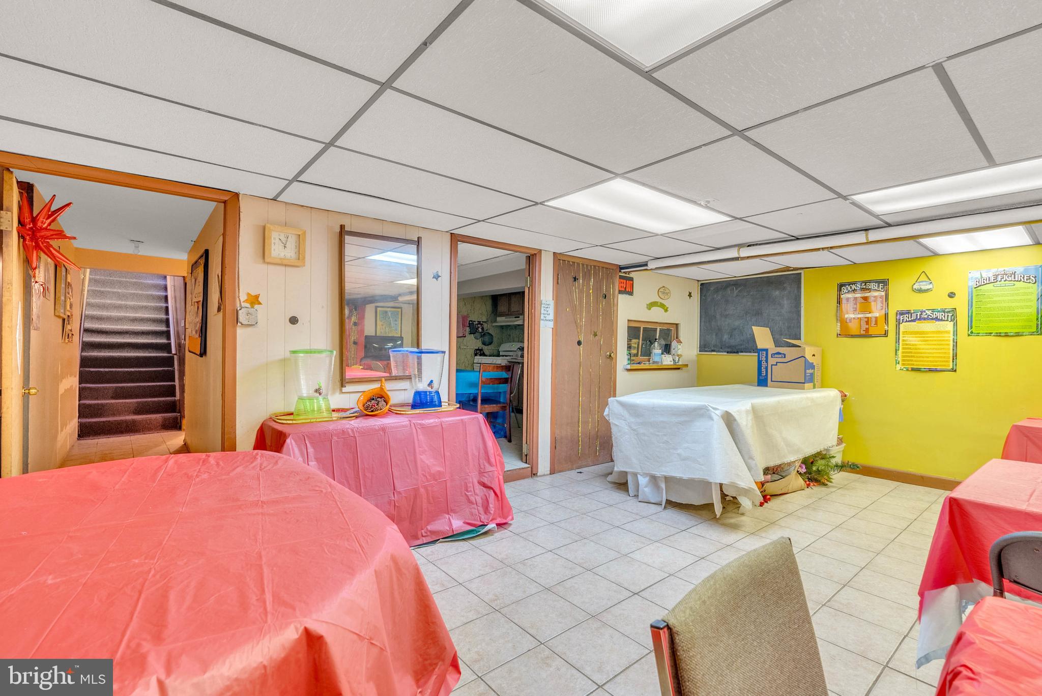 PHILADELPHIA (WEST) - Commercial Sale