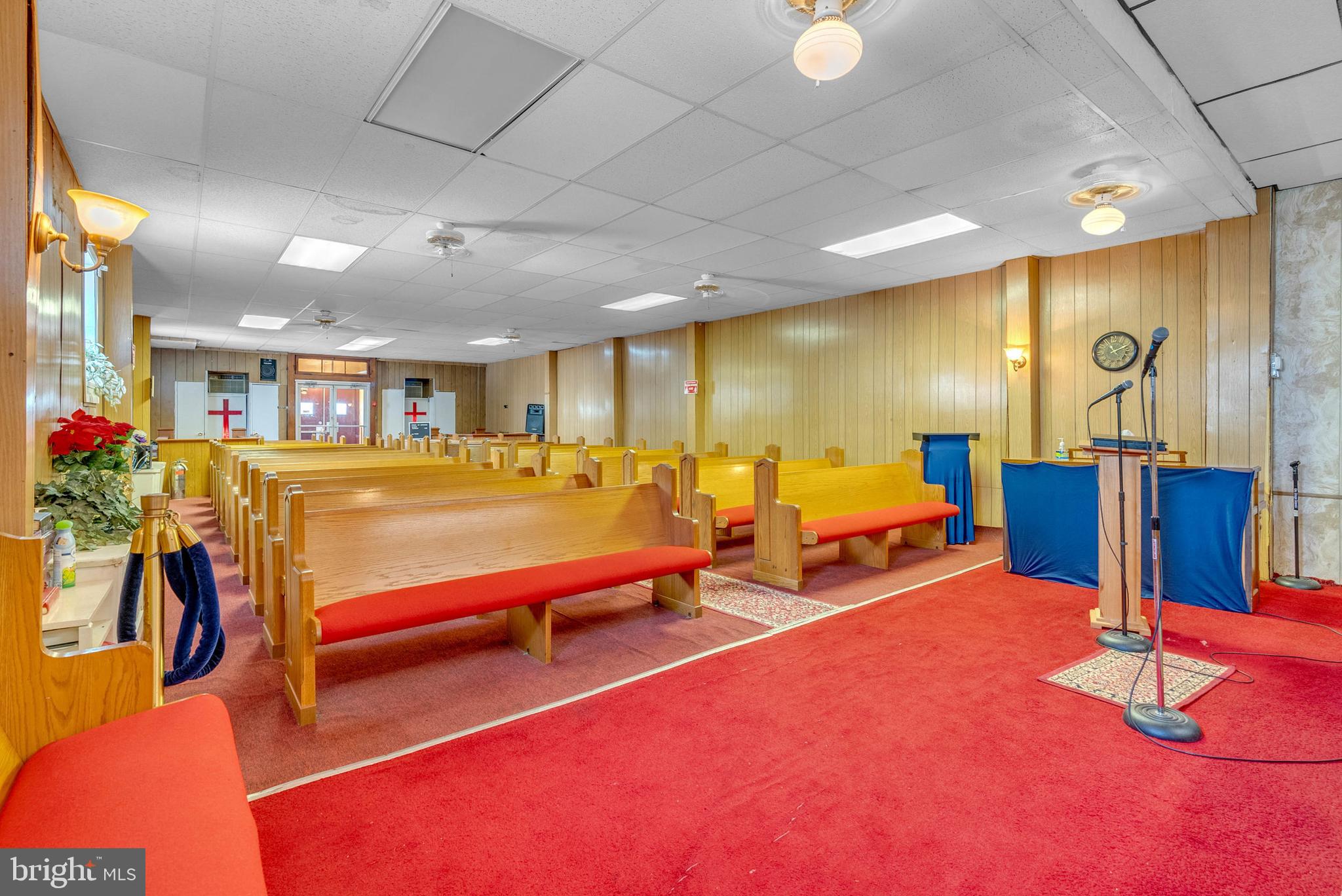 PHILADELPHIA (WEST) - Commercial Sale