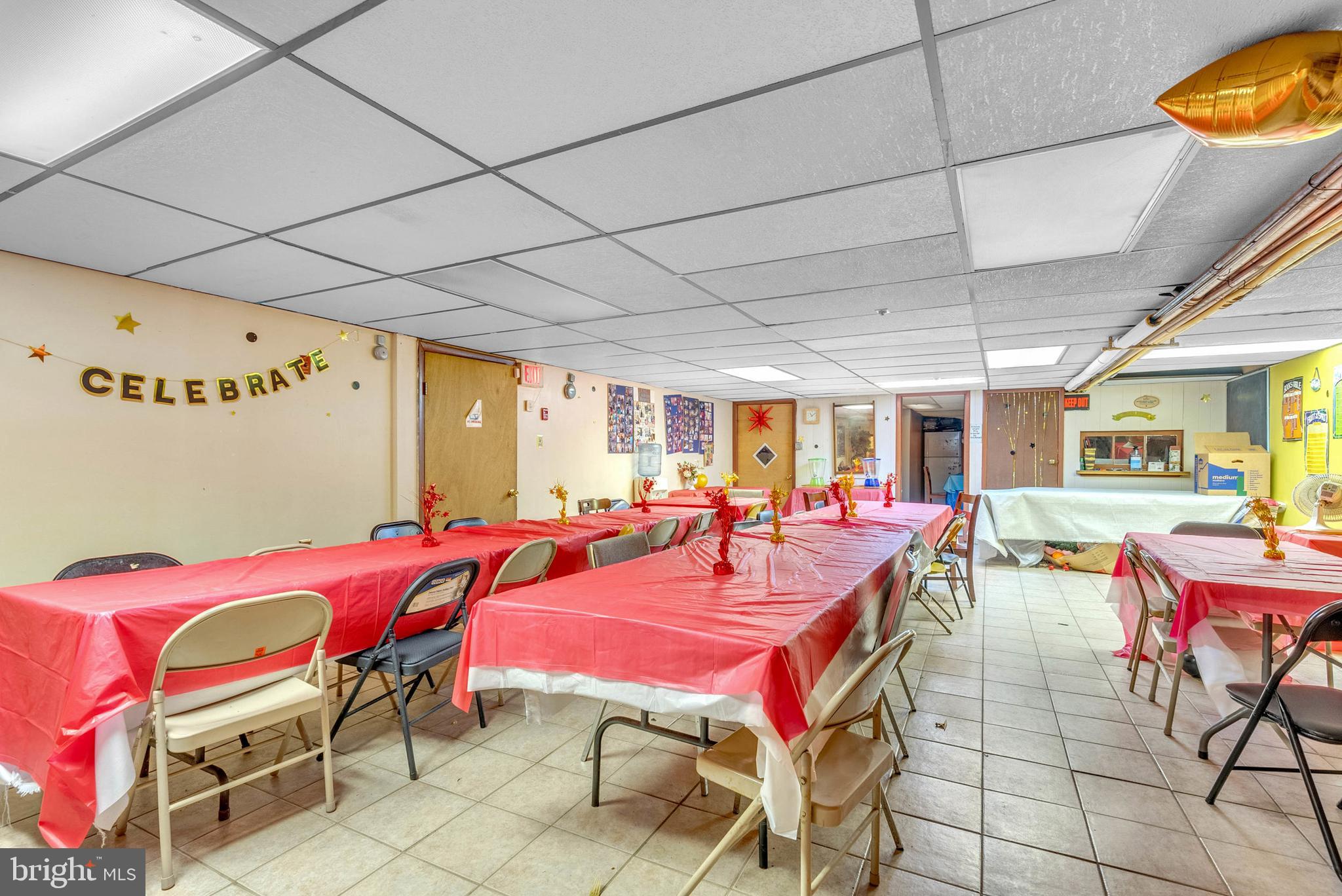 PHILADELPHIA (WEST) - Commercial Sale