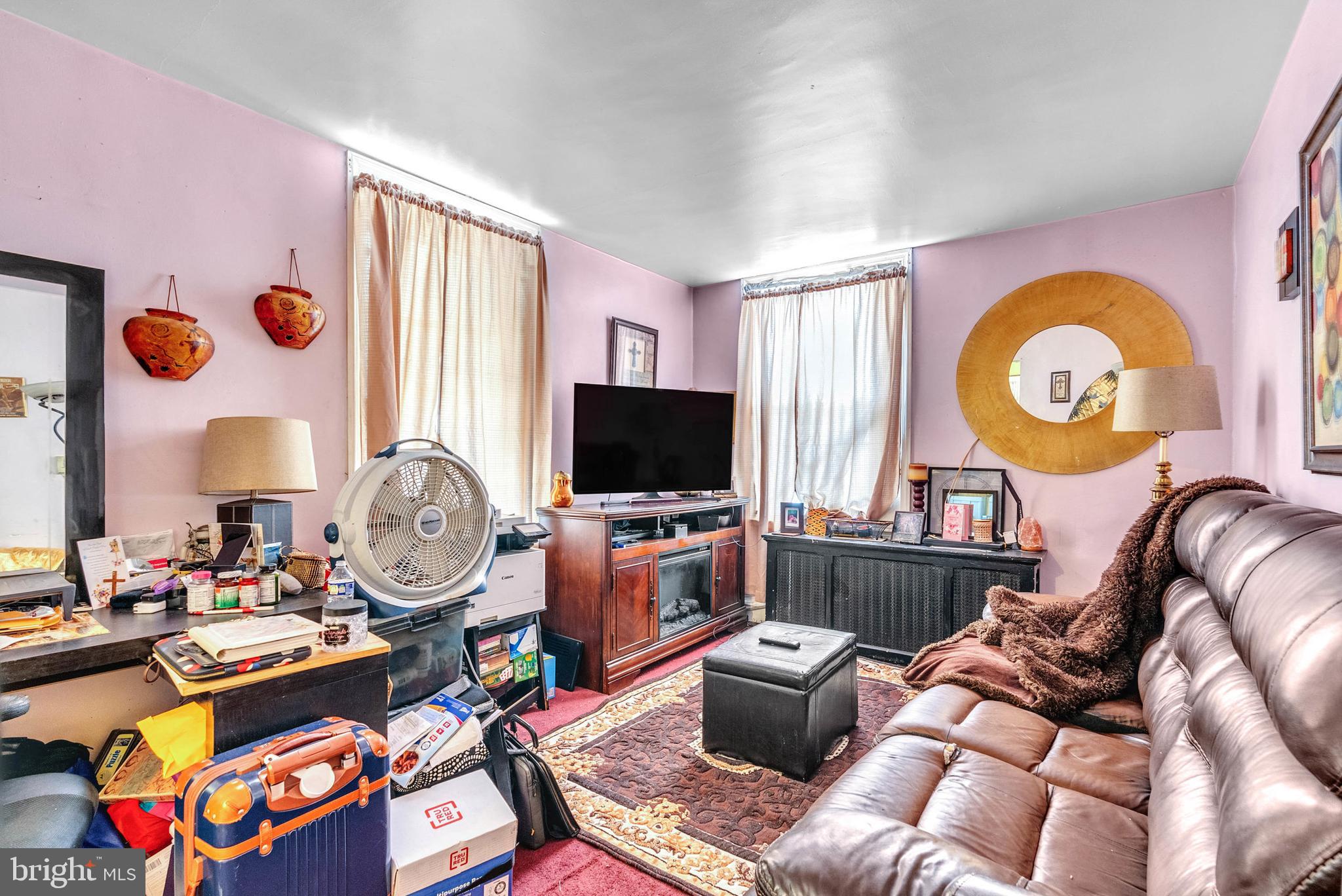 PHILADELPHIA (WEST) - Commercial Sale