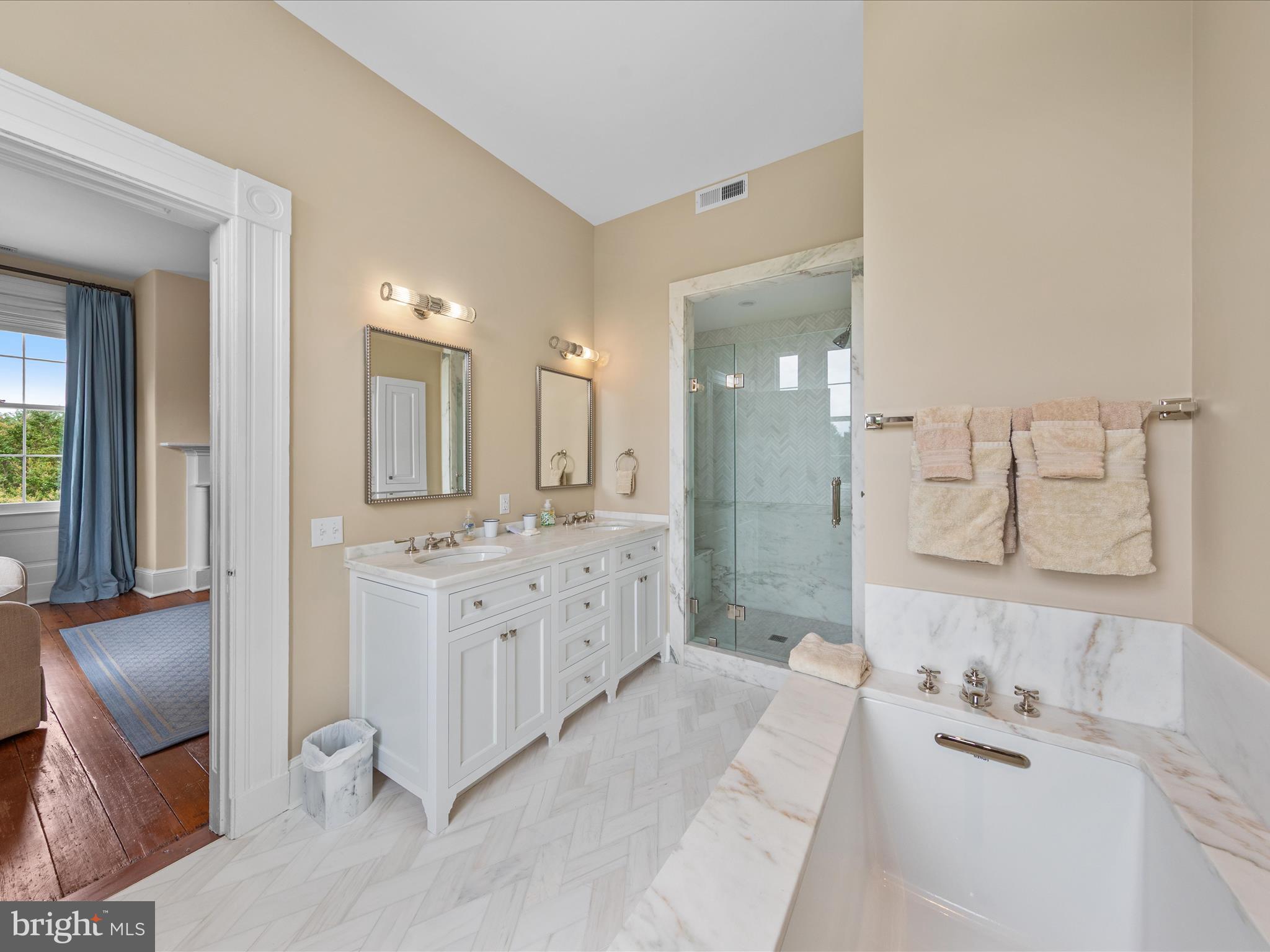 EASTON - Residential