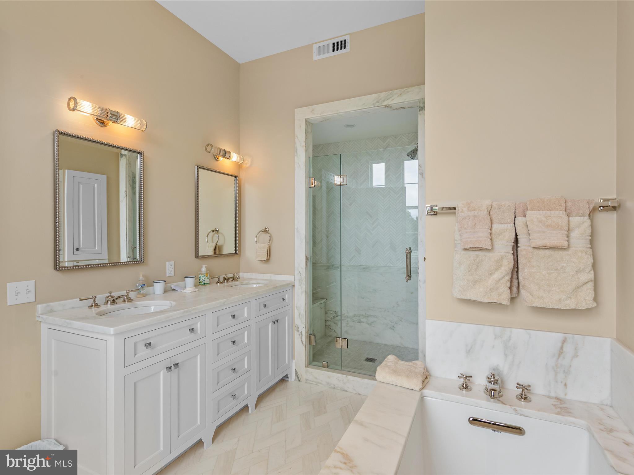 EASTON - Residential