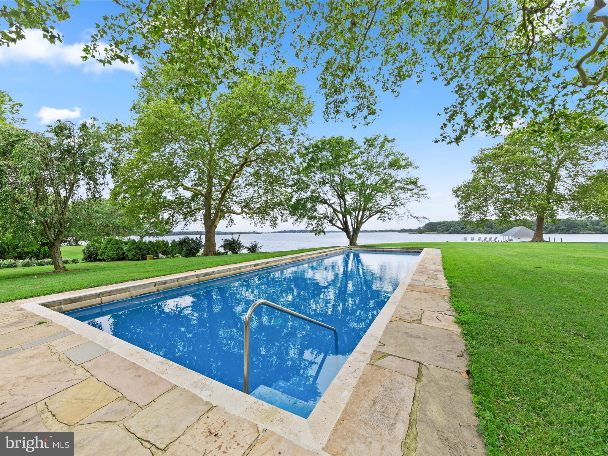 EASTON - Residential