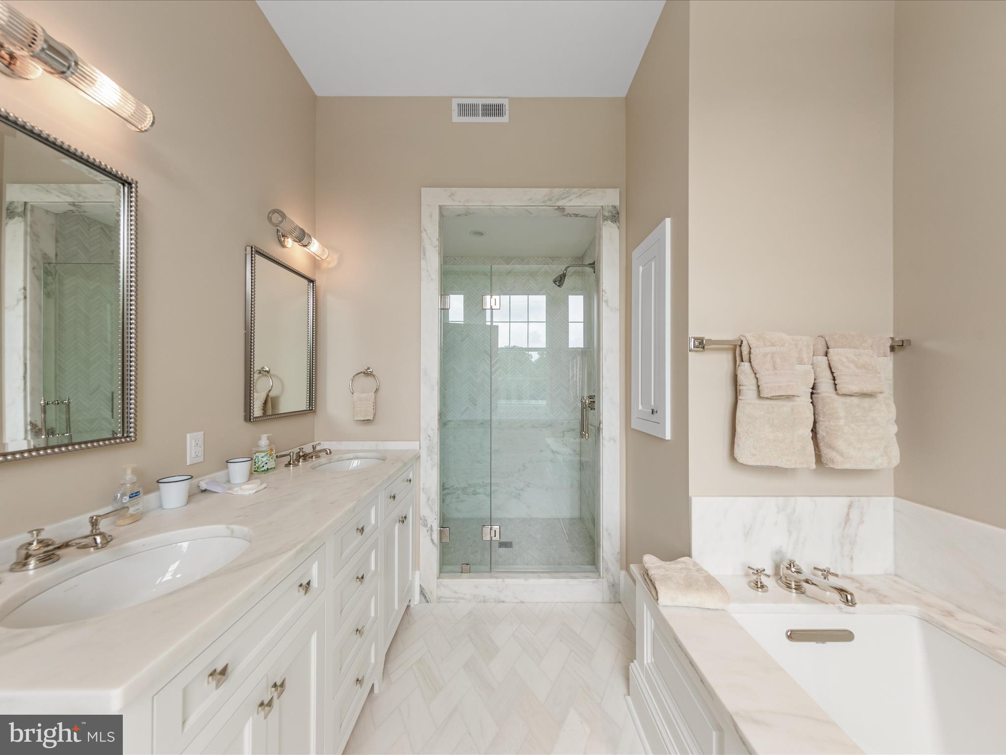 EASTON - Residential