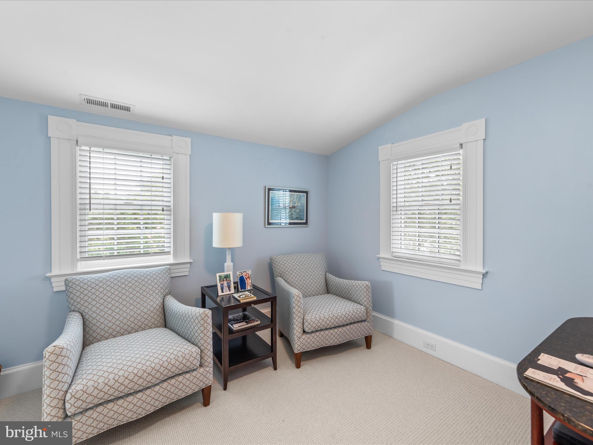 EASTON - Residential