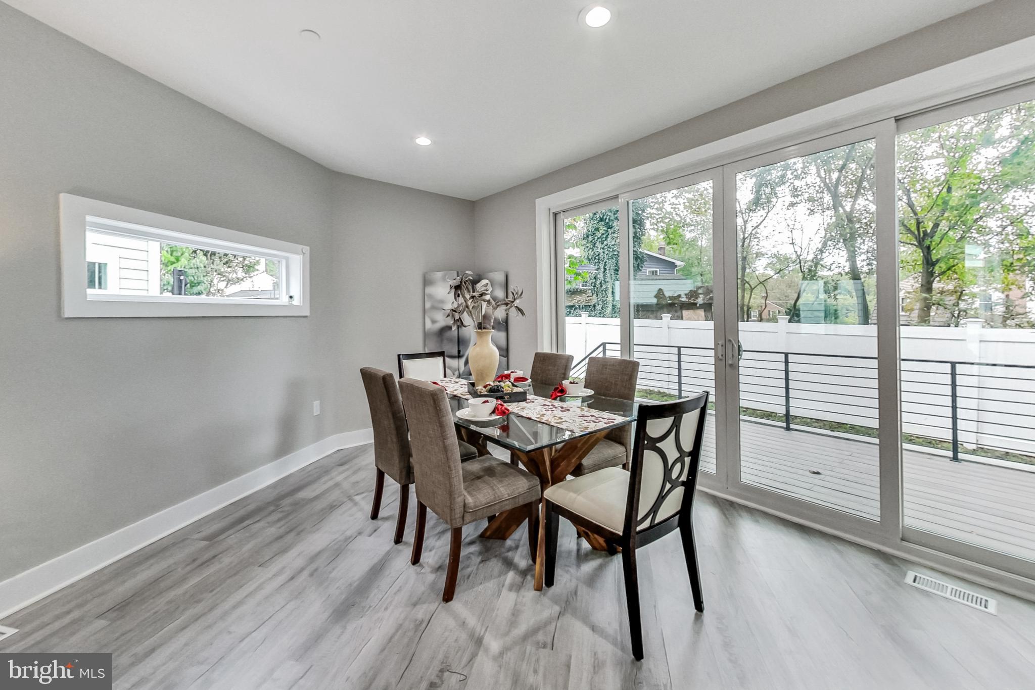 KENSINGTON HEIGHTS - Residential