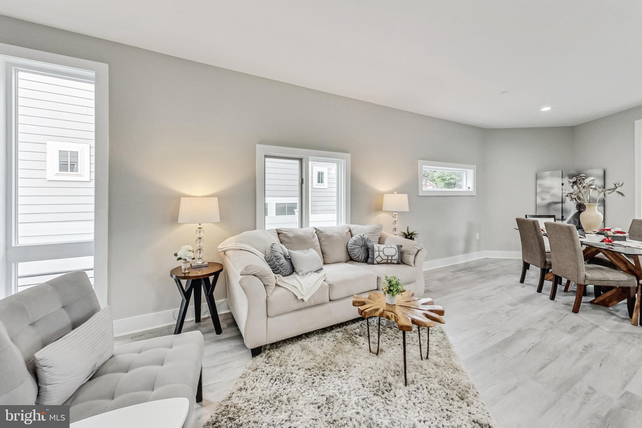 KENSINGTON HEIGHTS - Residential