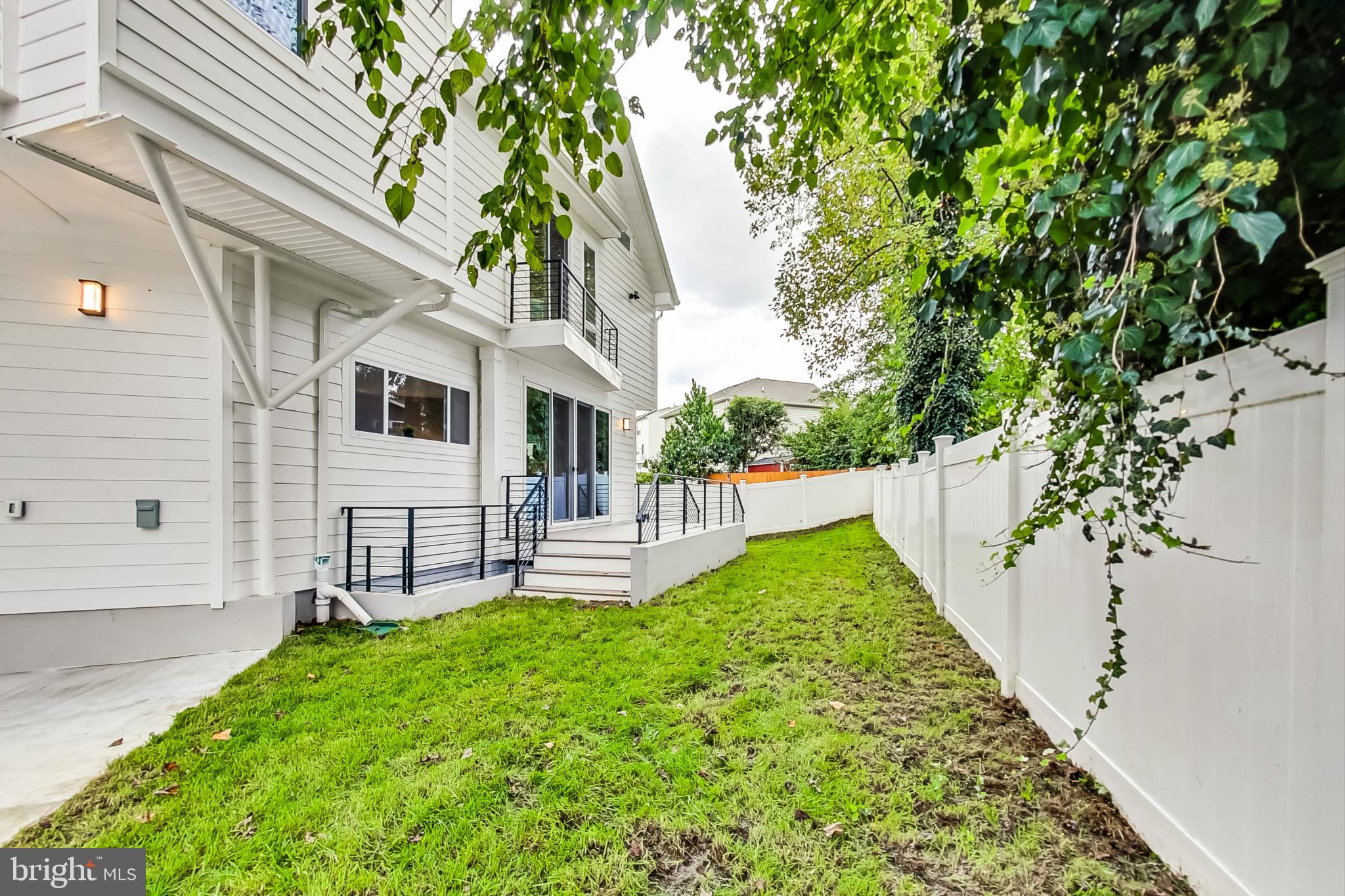 KENSINGTON HEIGHTS - Residential