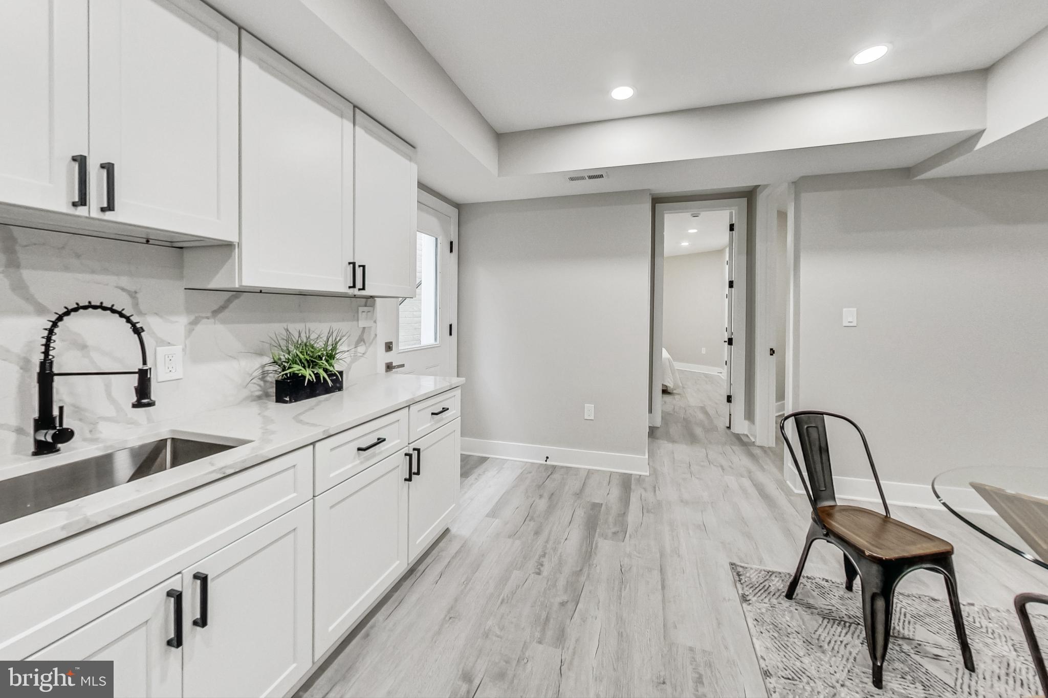 KENSINGTON HEIGHTS - Residential