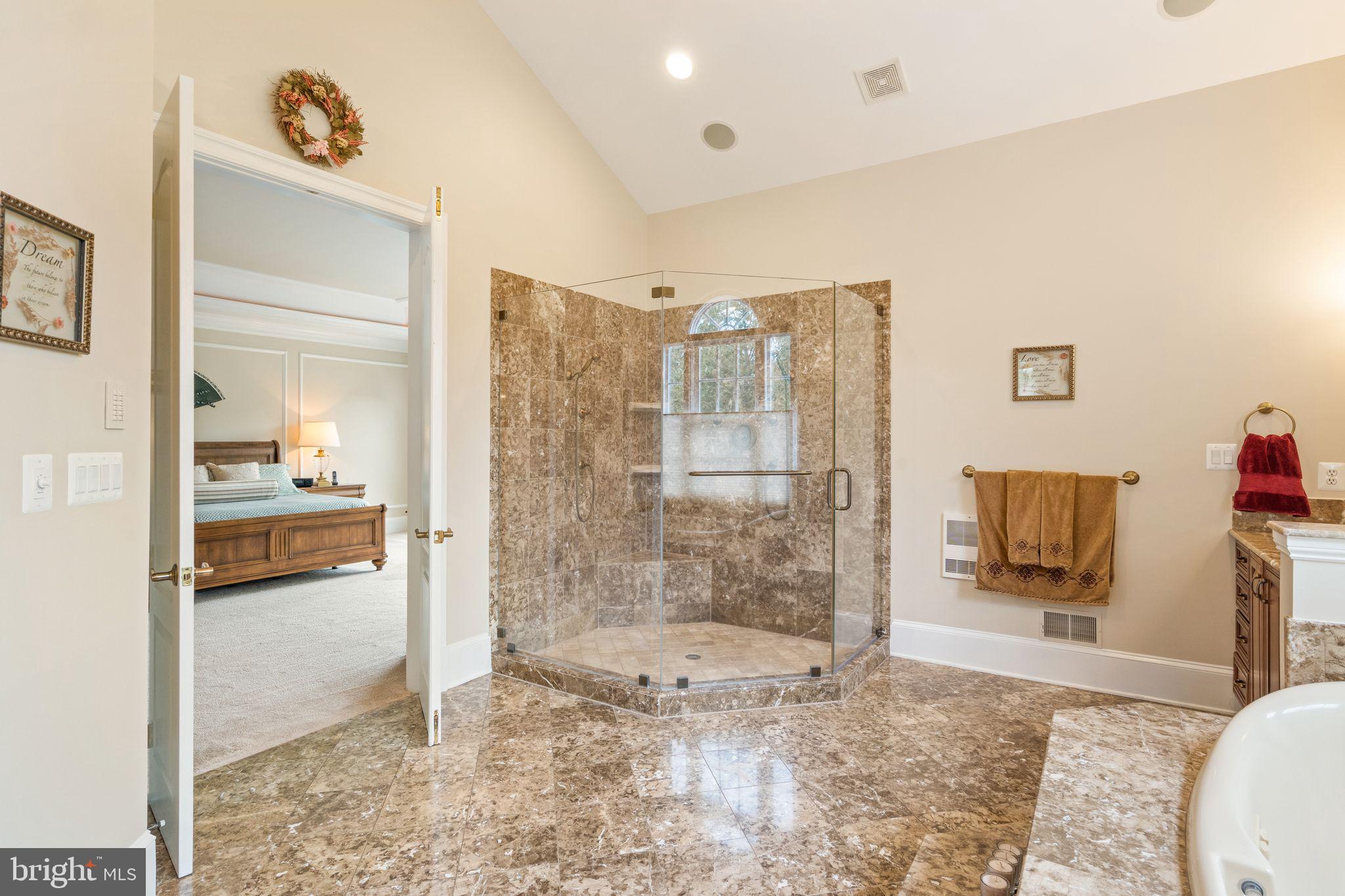 EVERGREEN FARM - Residential