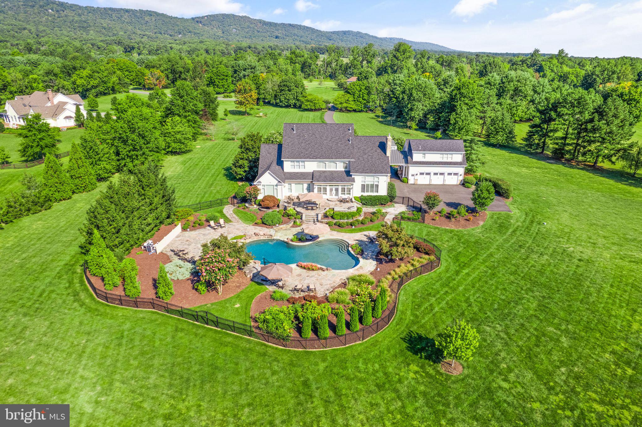 EVERGREEN FARM - Residential