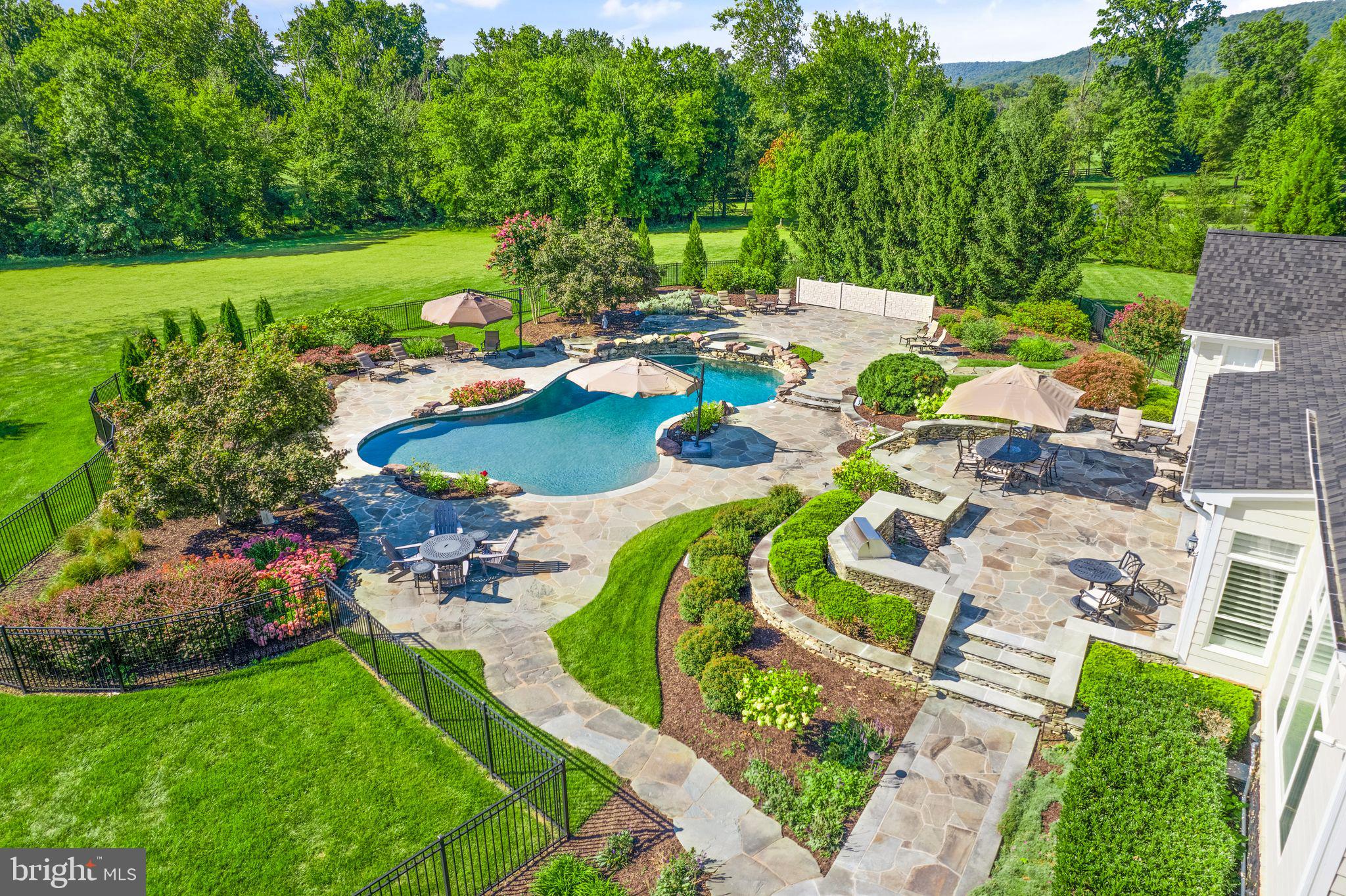 EVERGREEN FARM - Residential