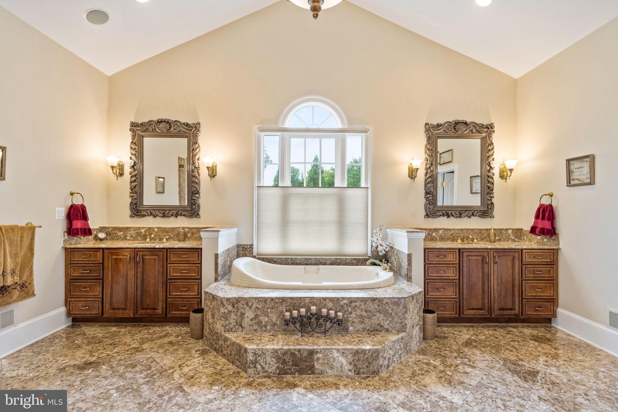 EVERGREEN FARM - Residential