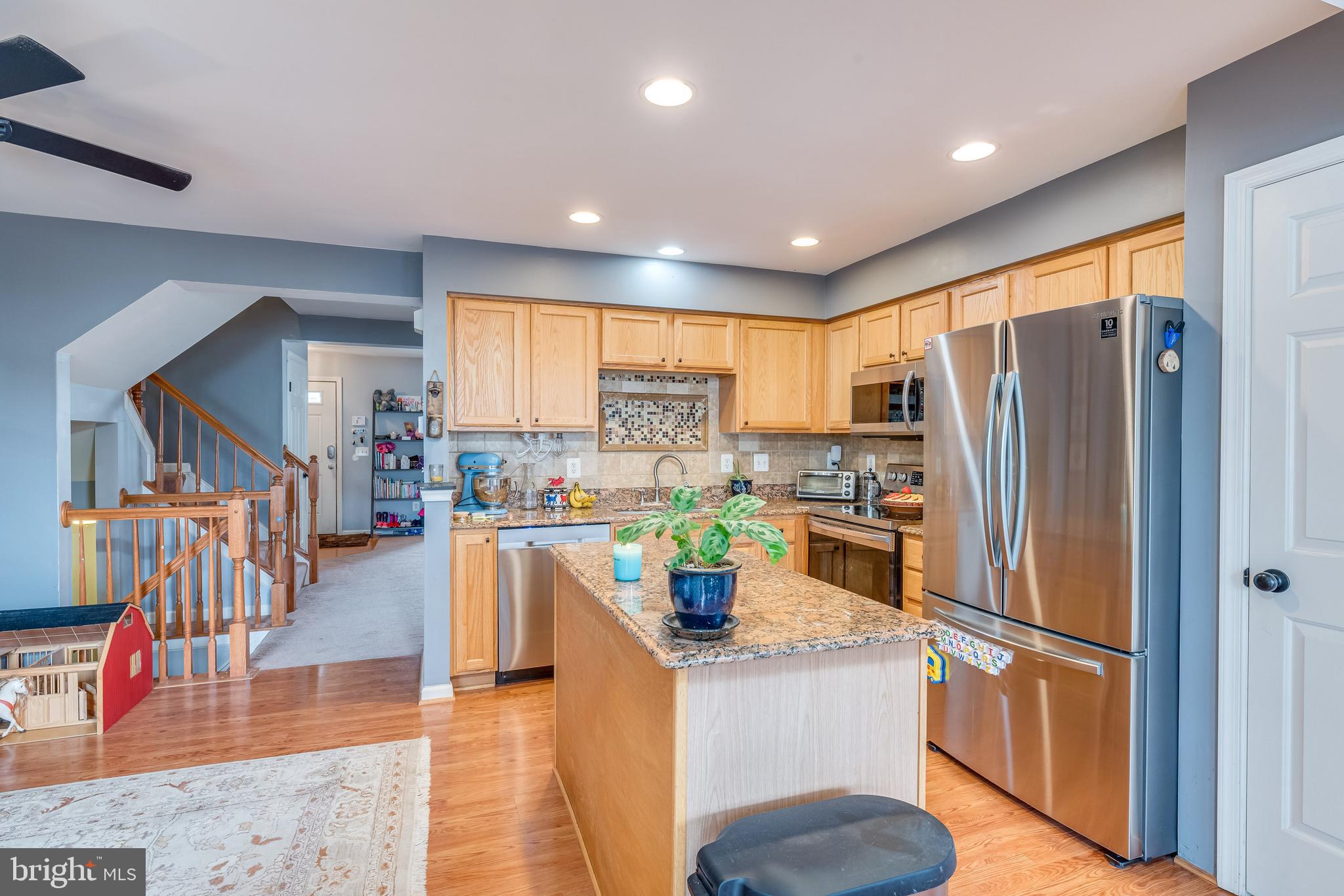 LAKELAND PLACE - Residential